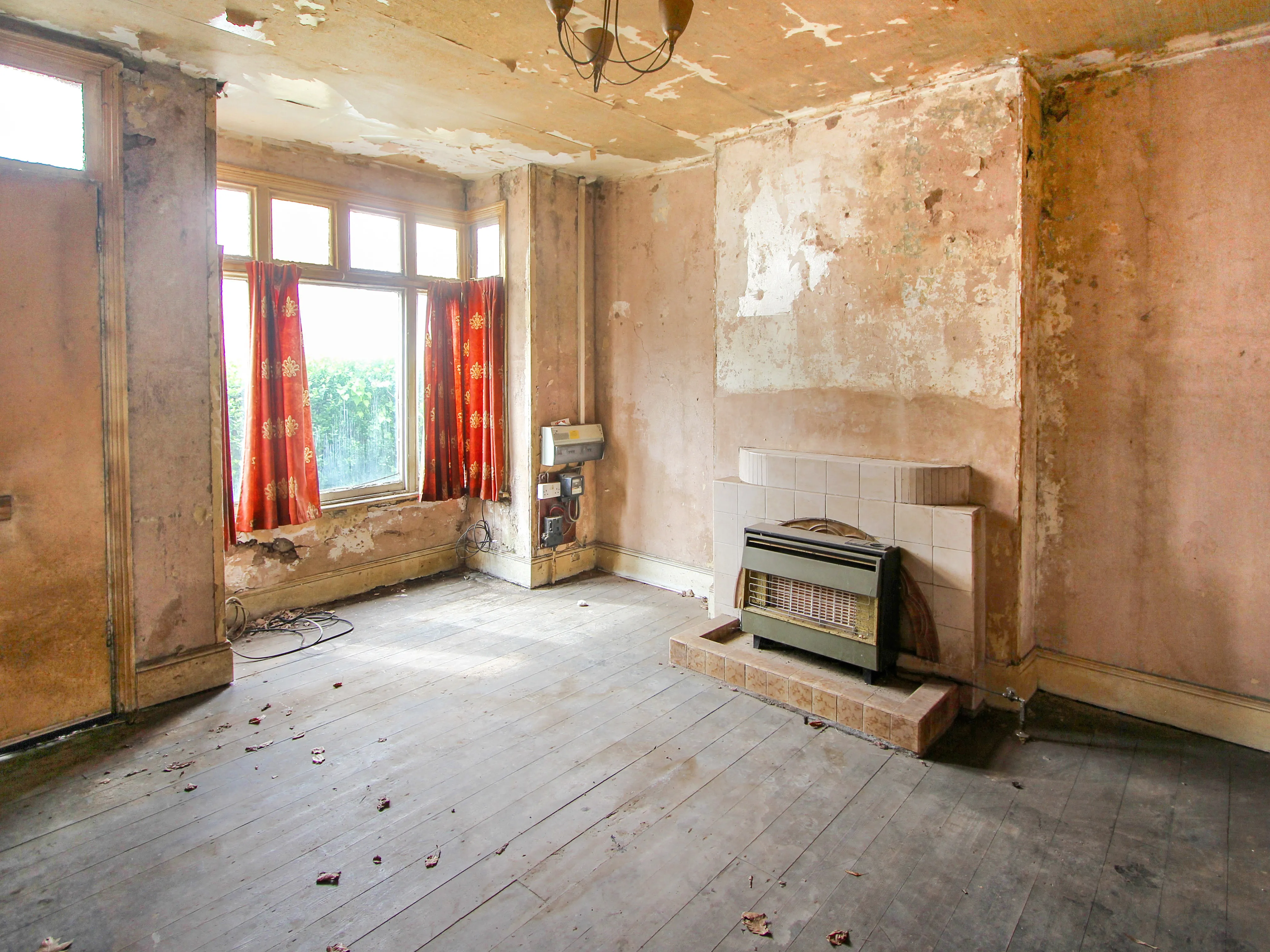 3 Bedroom Semi-Detached in Oldswinford