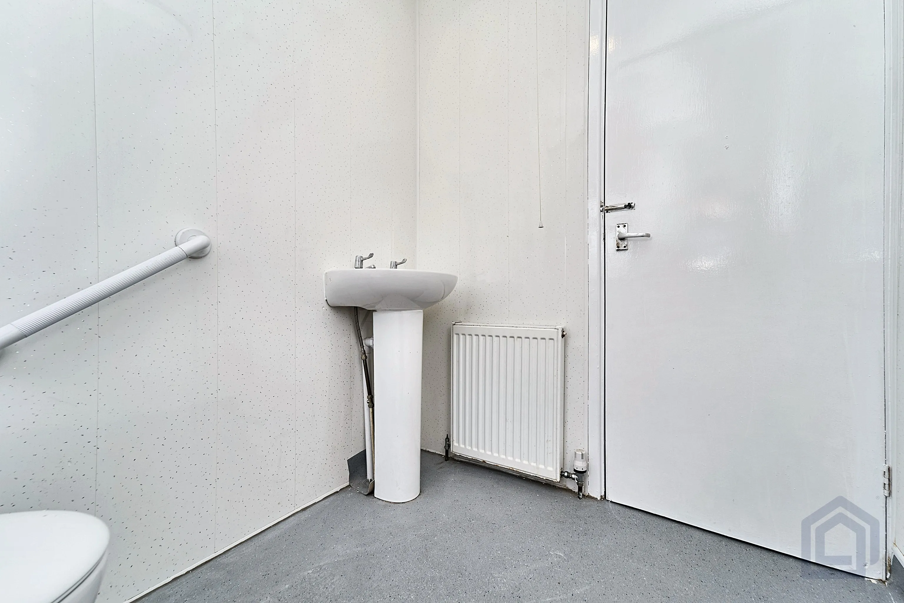 3 Bedroom Terraced in Willenhall