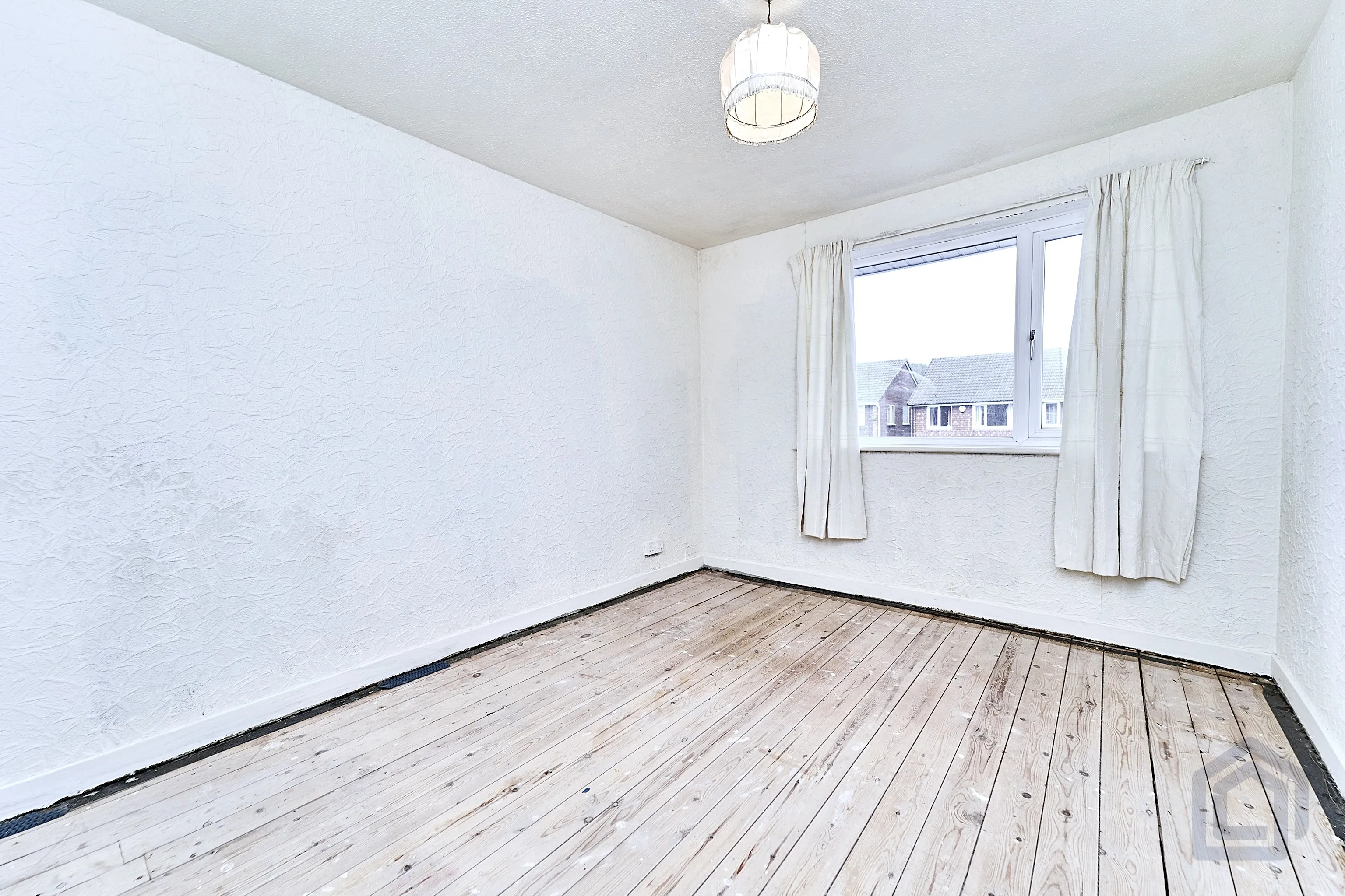 3 Bedroom Semi-Detached in Willenhall
