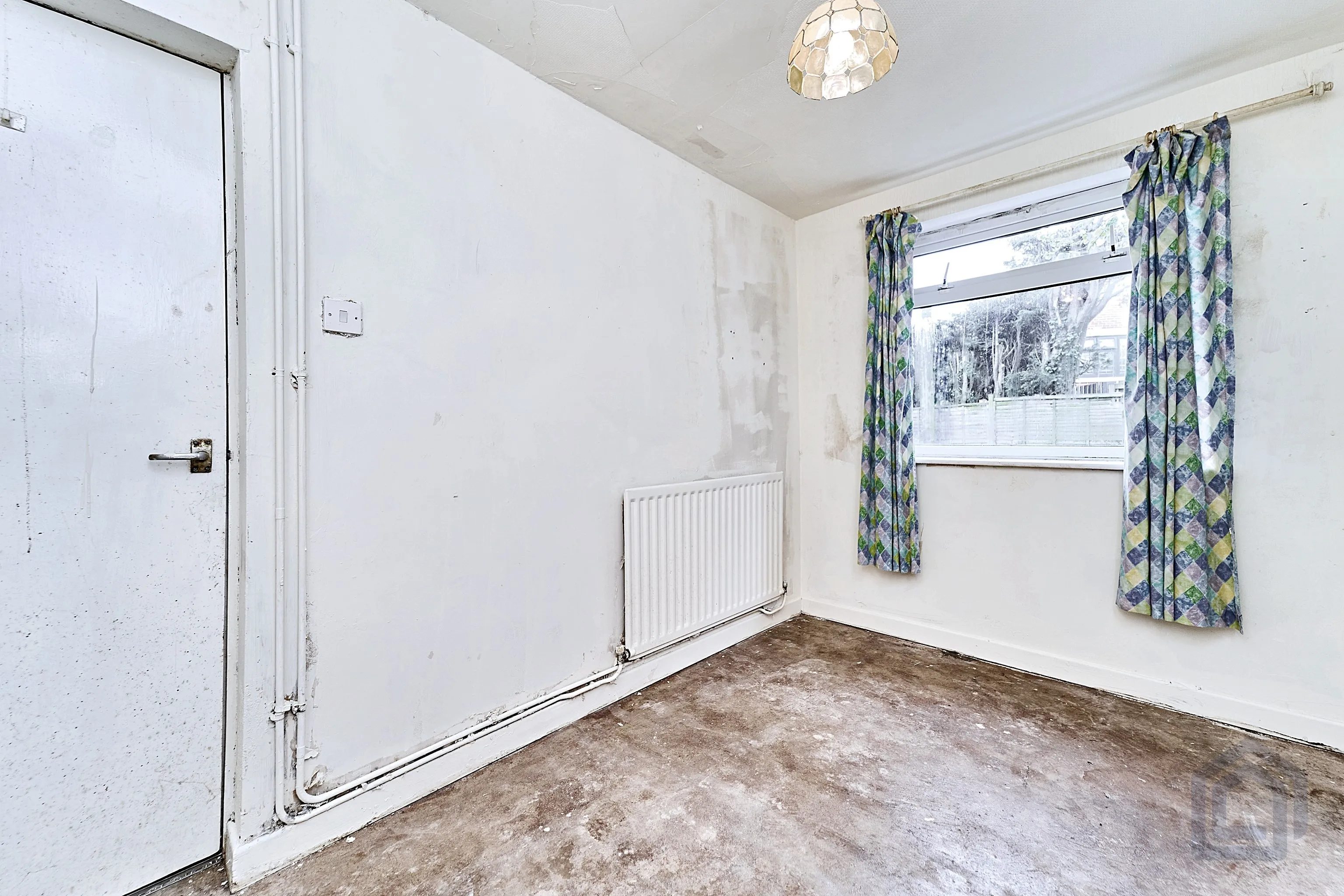3 Bedroom Semi-Detached in Willenhall