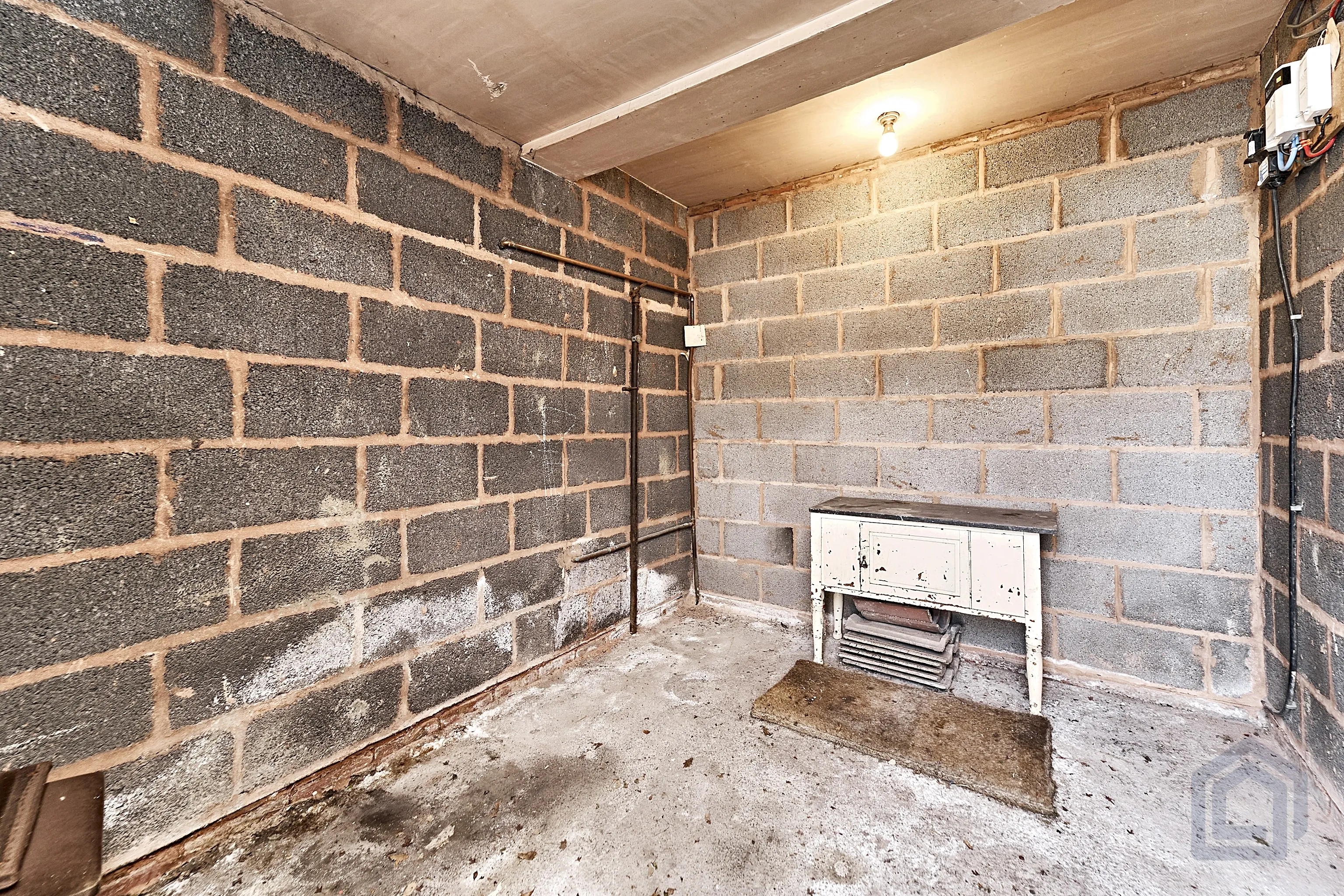 3 Bedroom Semi-Detached in Willenhall