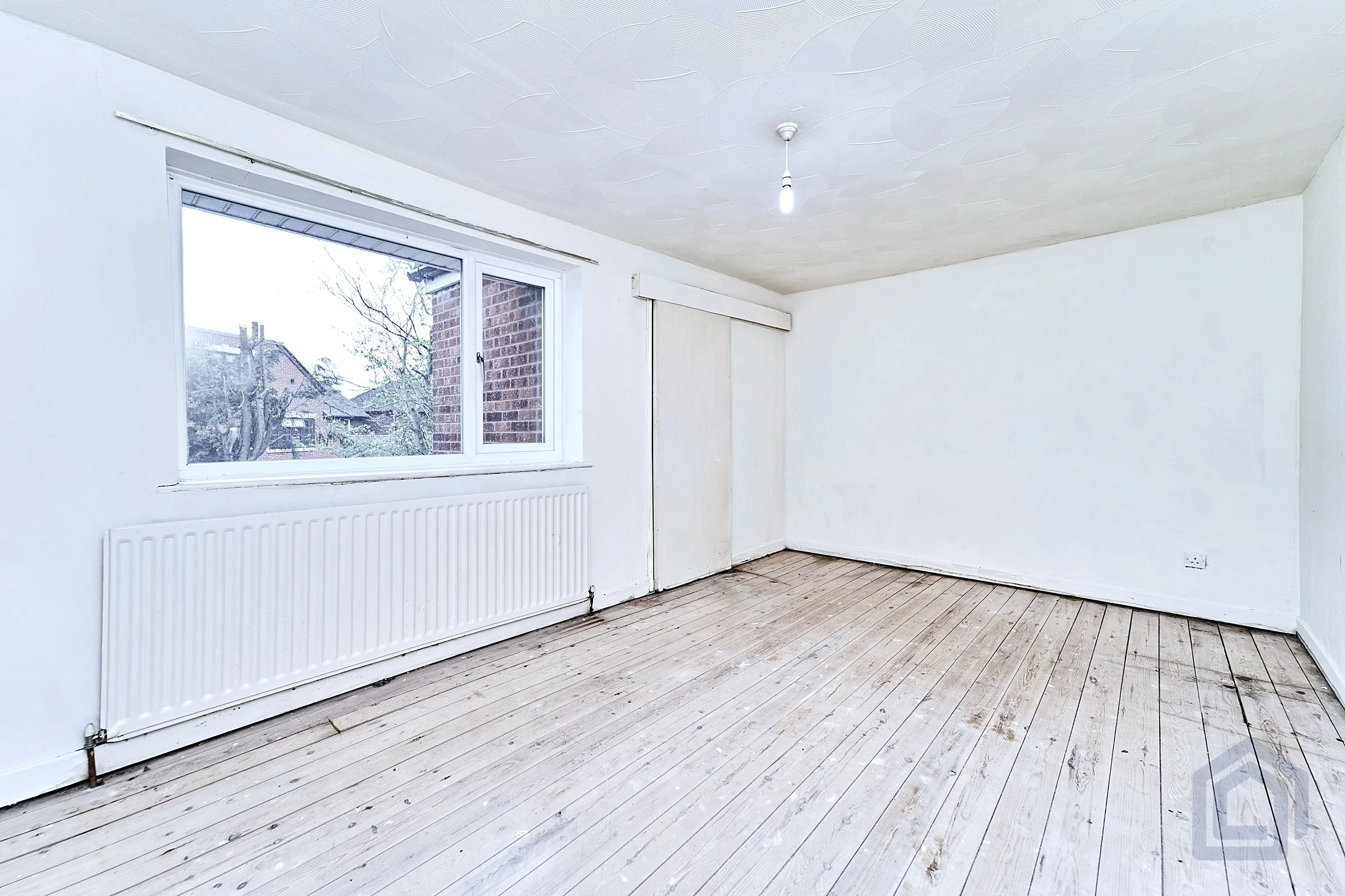 3 Bedroom Semi-Detached in Willenhall