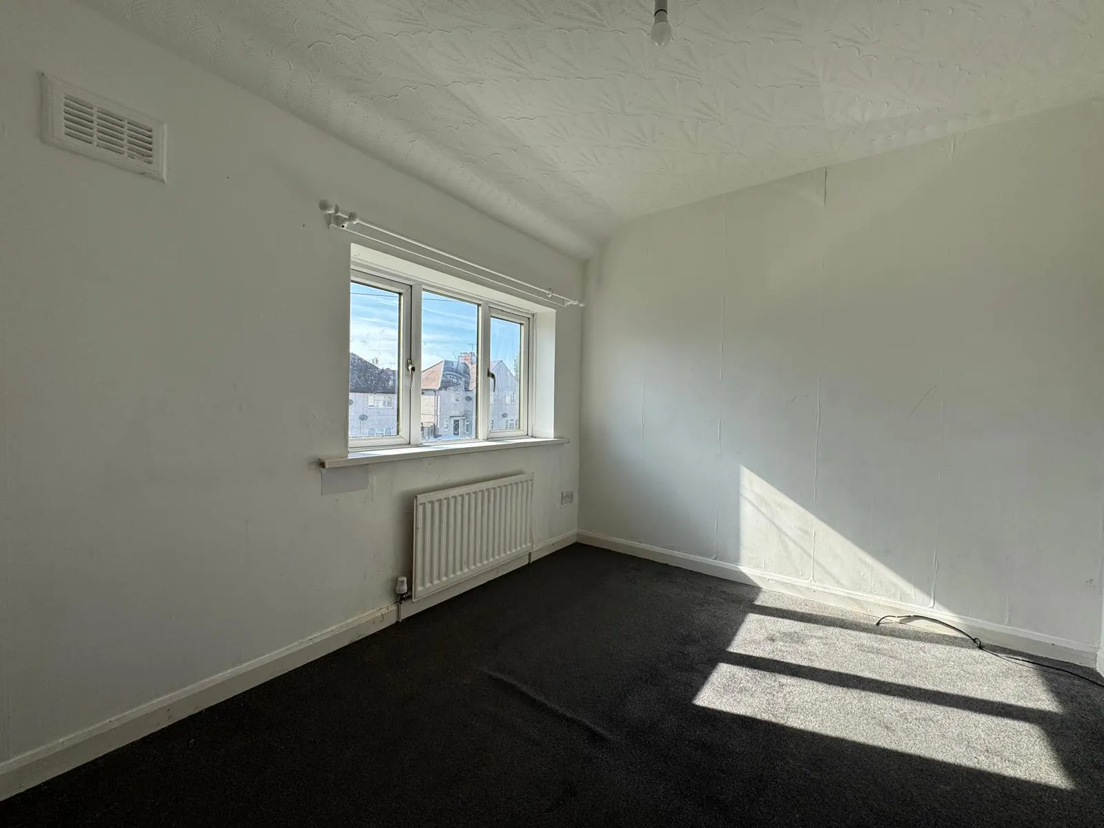 3 Bedroom Semi Detached in Brierley Hill