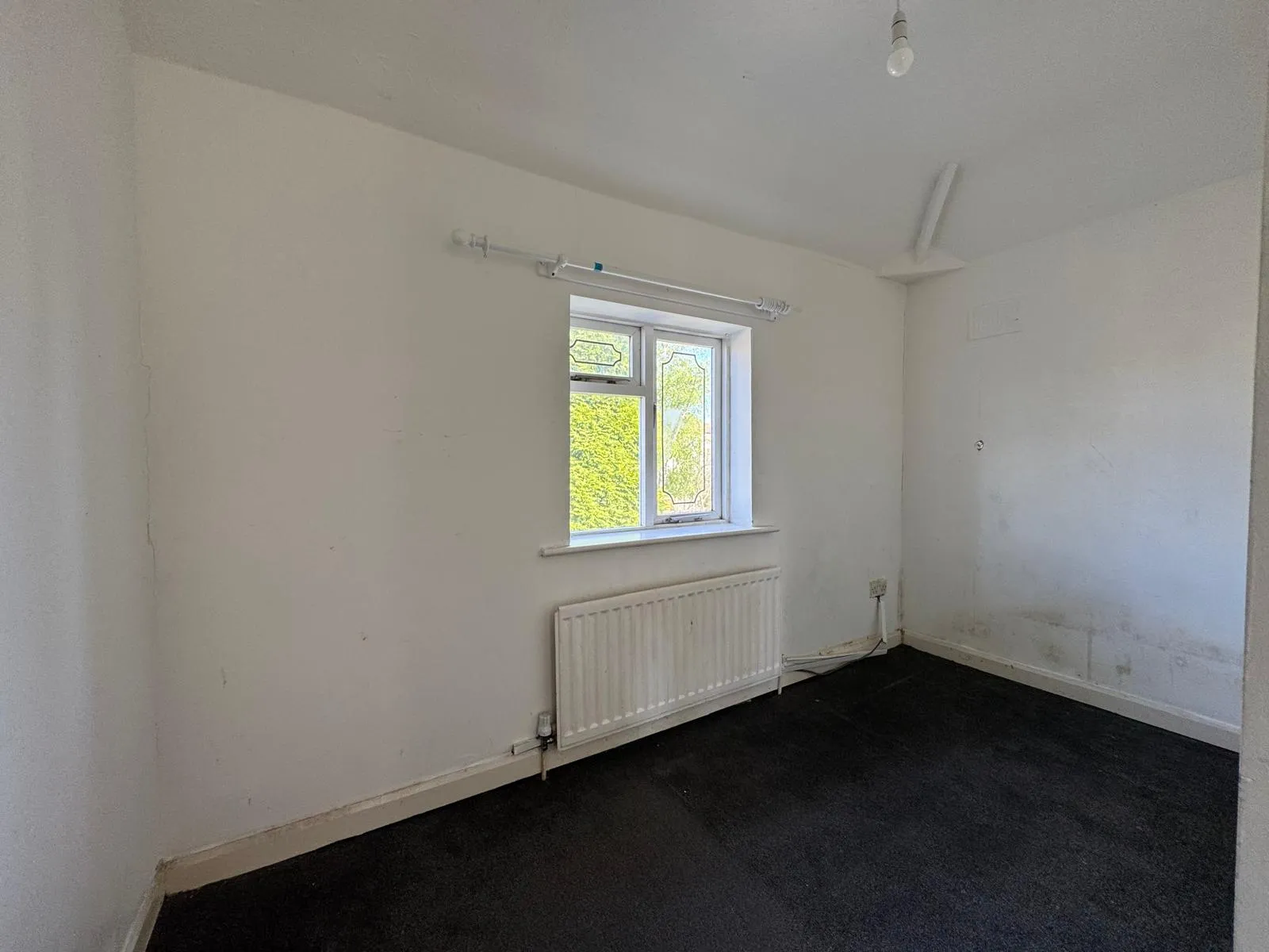 3 Bedroom Semi Detached in Brierley Hill