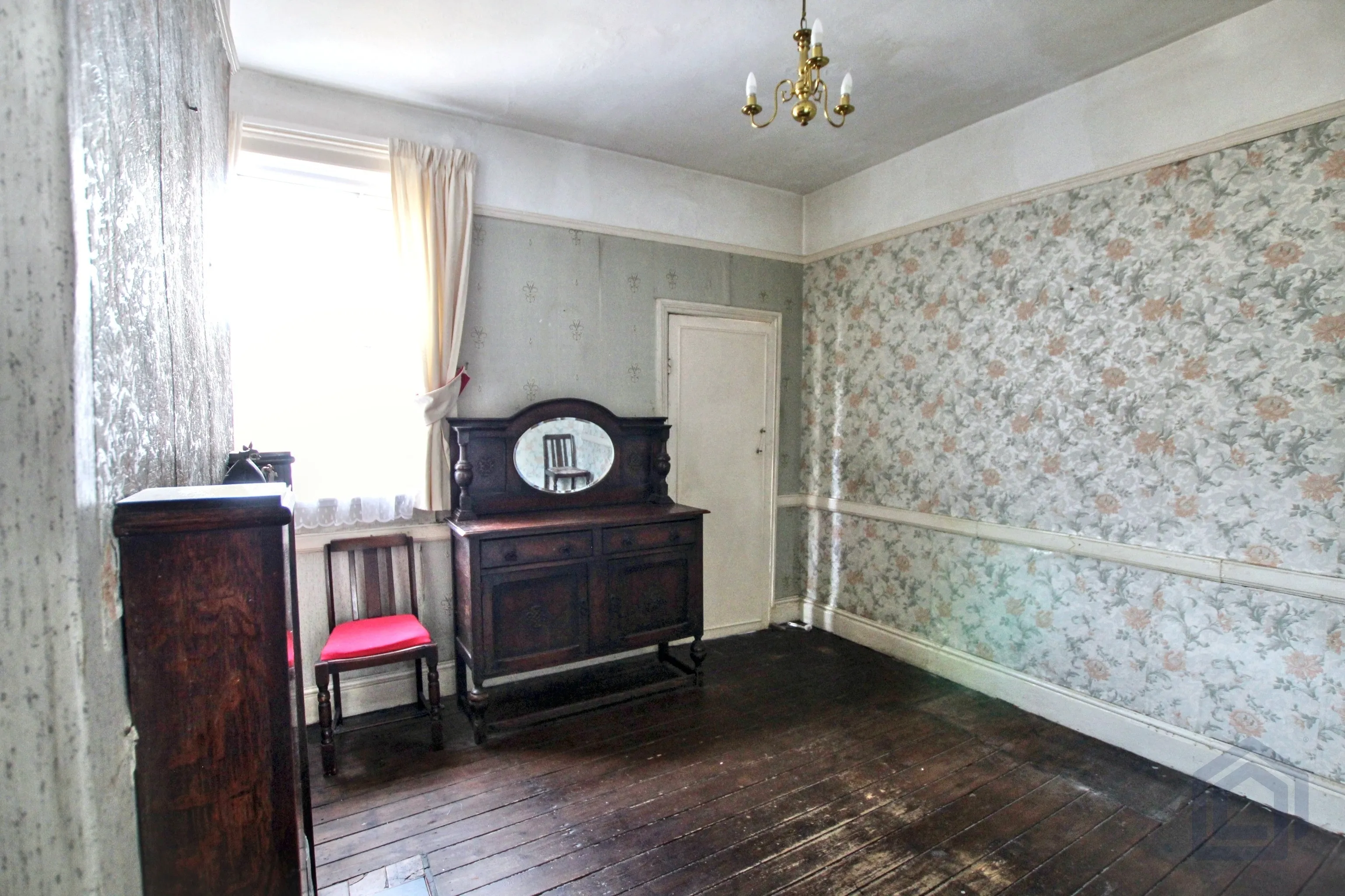 2 Bedroom Mid Terraced in Hanley