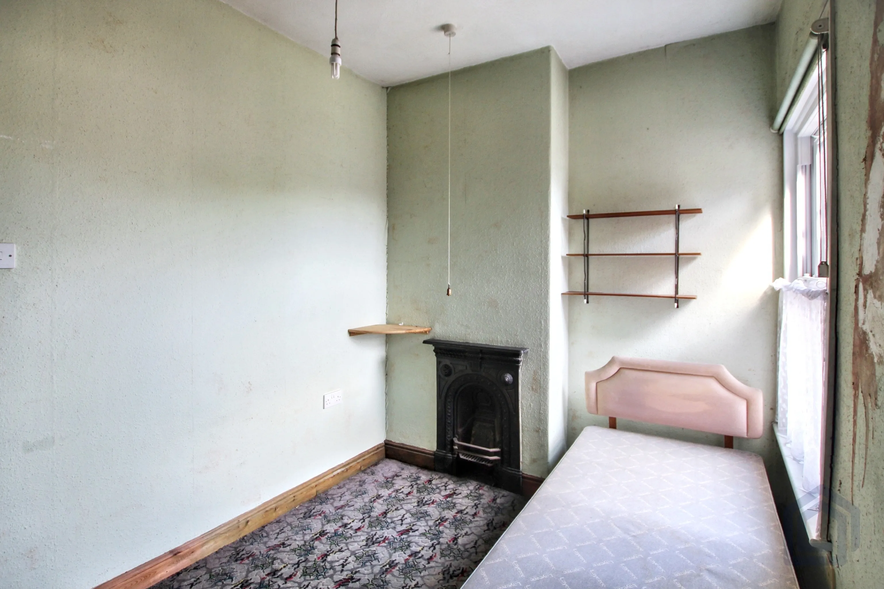 2 Bedroom Mid Terraced in Hanley