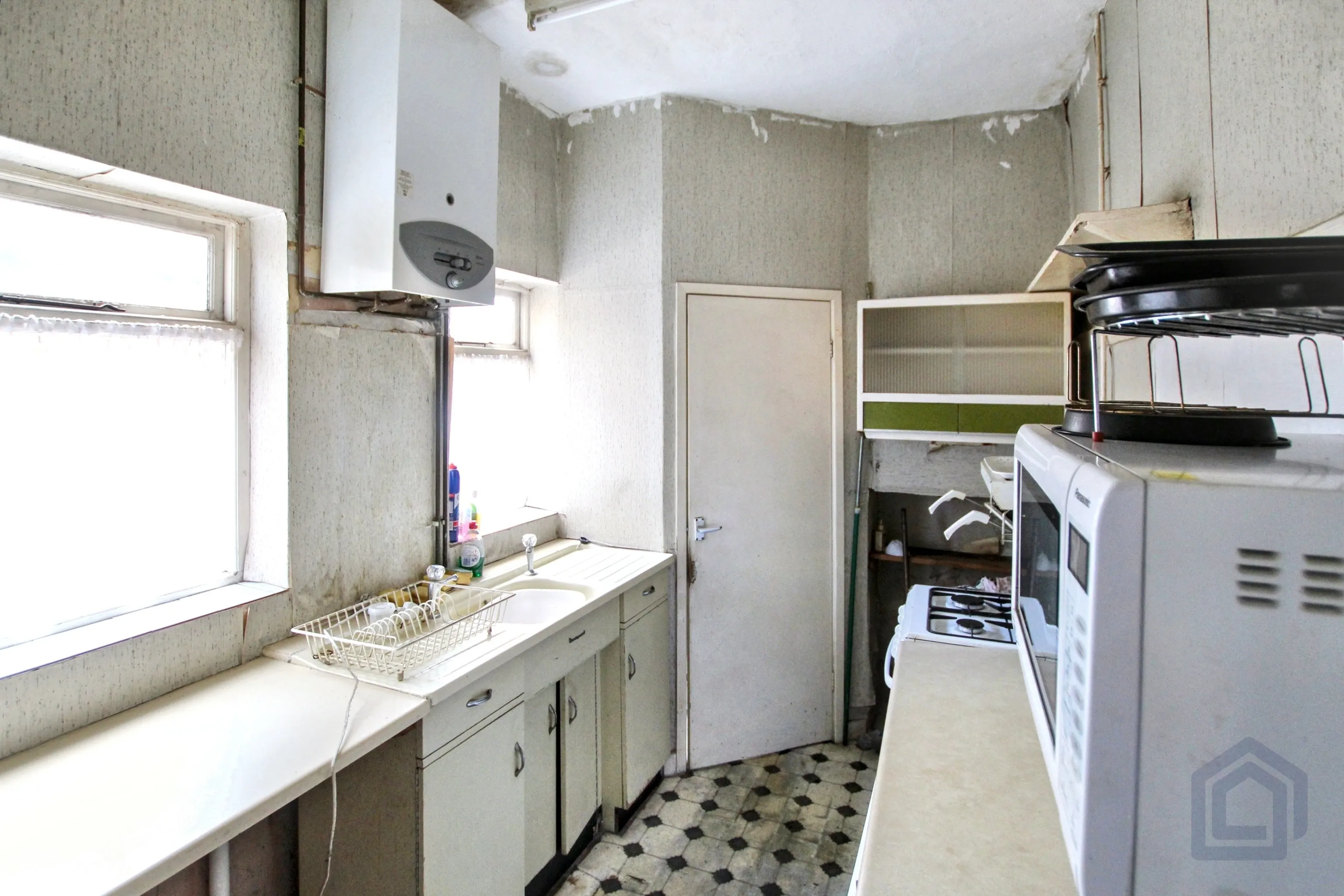 2 Bedroom Mid Terraced in Hanley