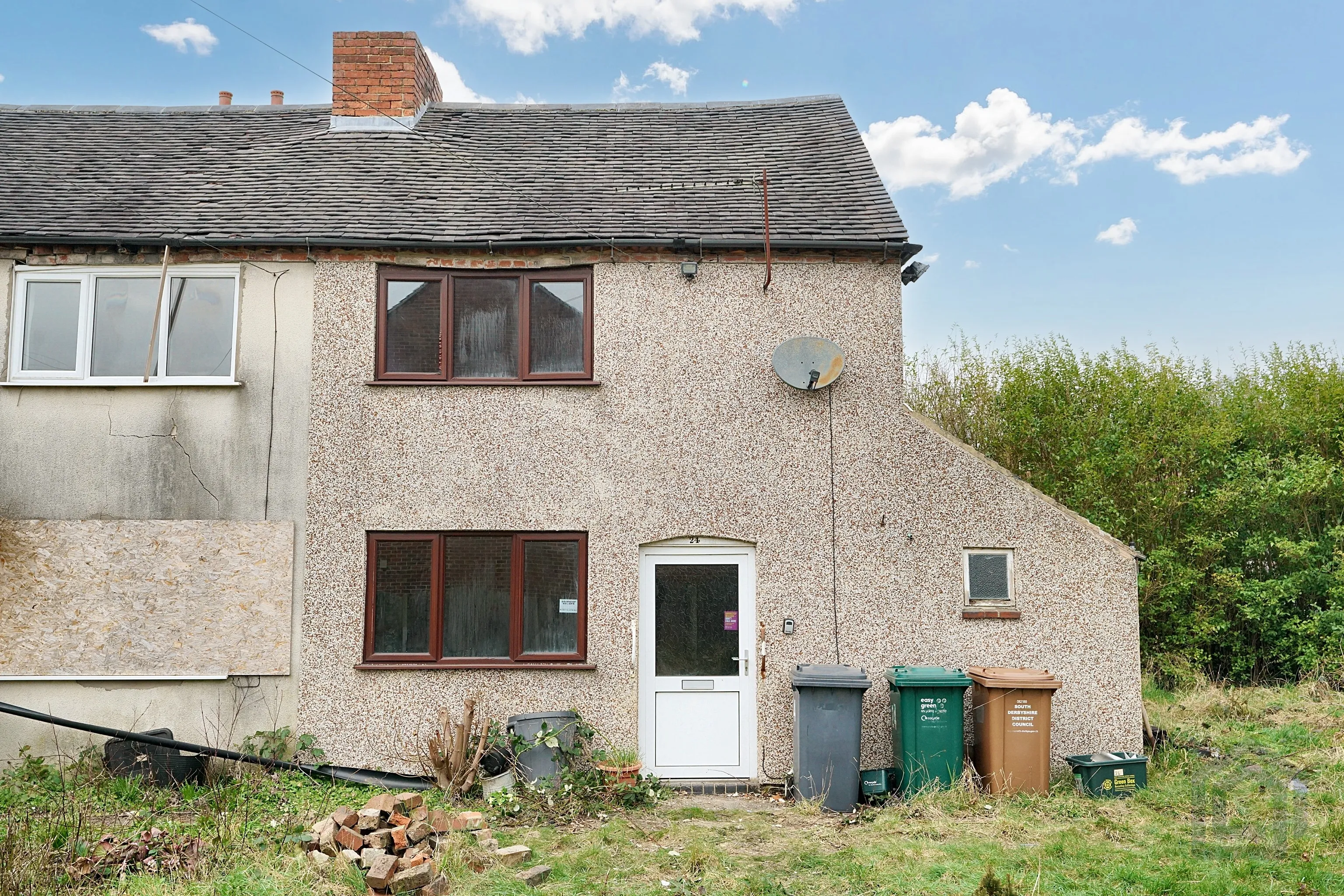2 Bedroom Semi-Detached in Newhall