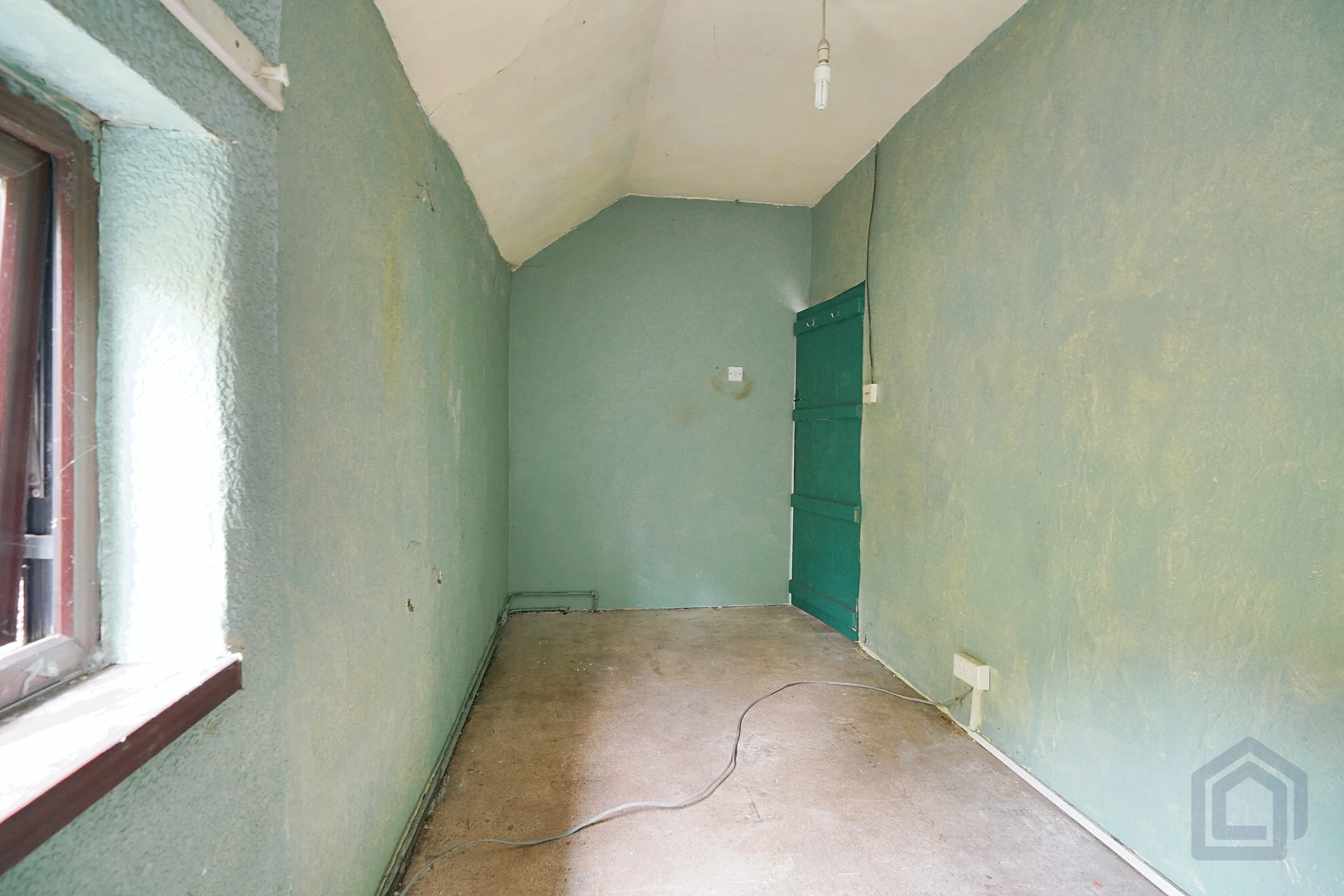 2 Bedroom Semi-Detached in Newhall