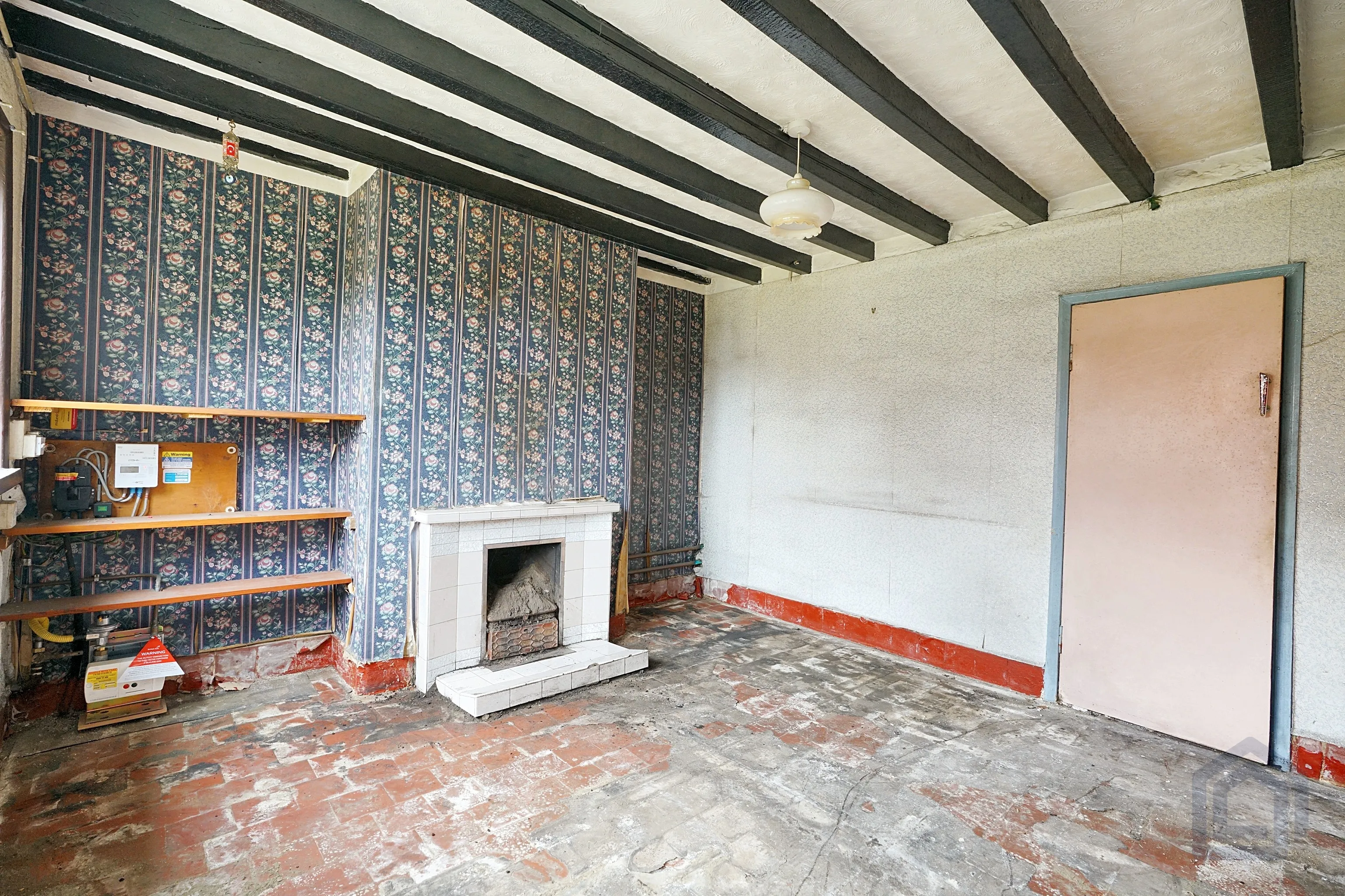 2 Bedroom Semi-Detached in Newhall