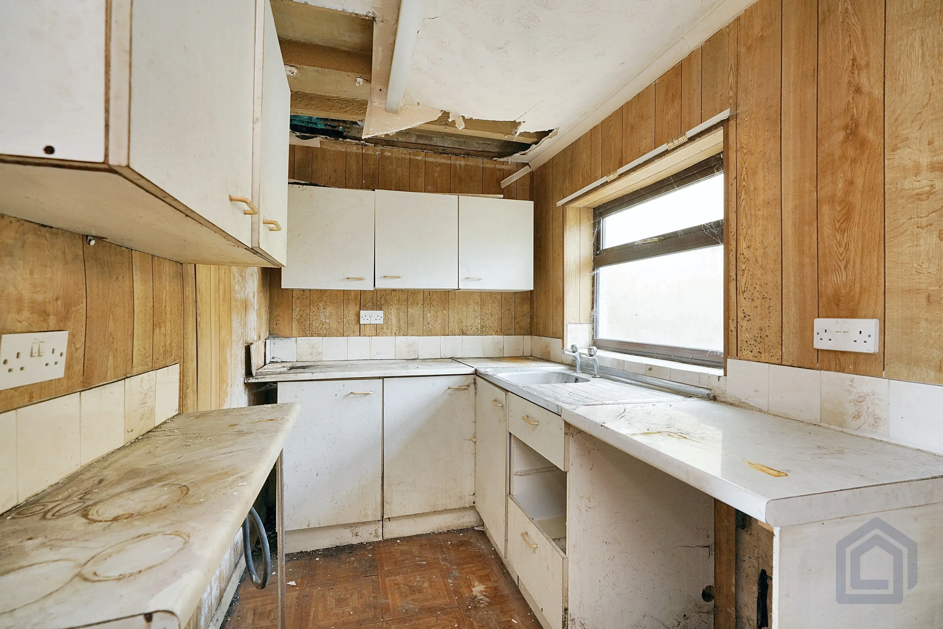 2 Bedroom Semi-Detached in Newhall