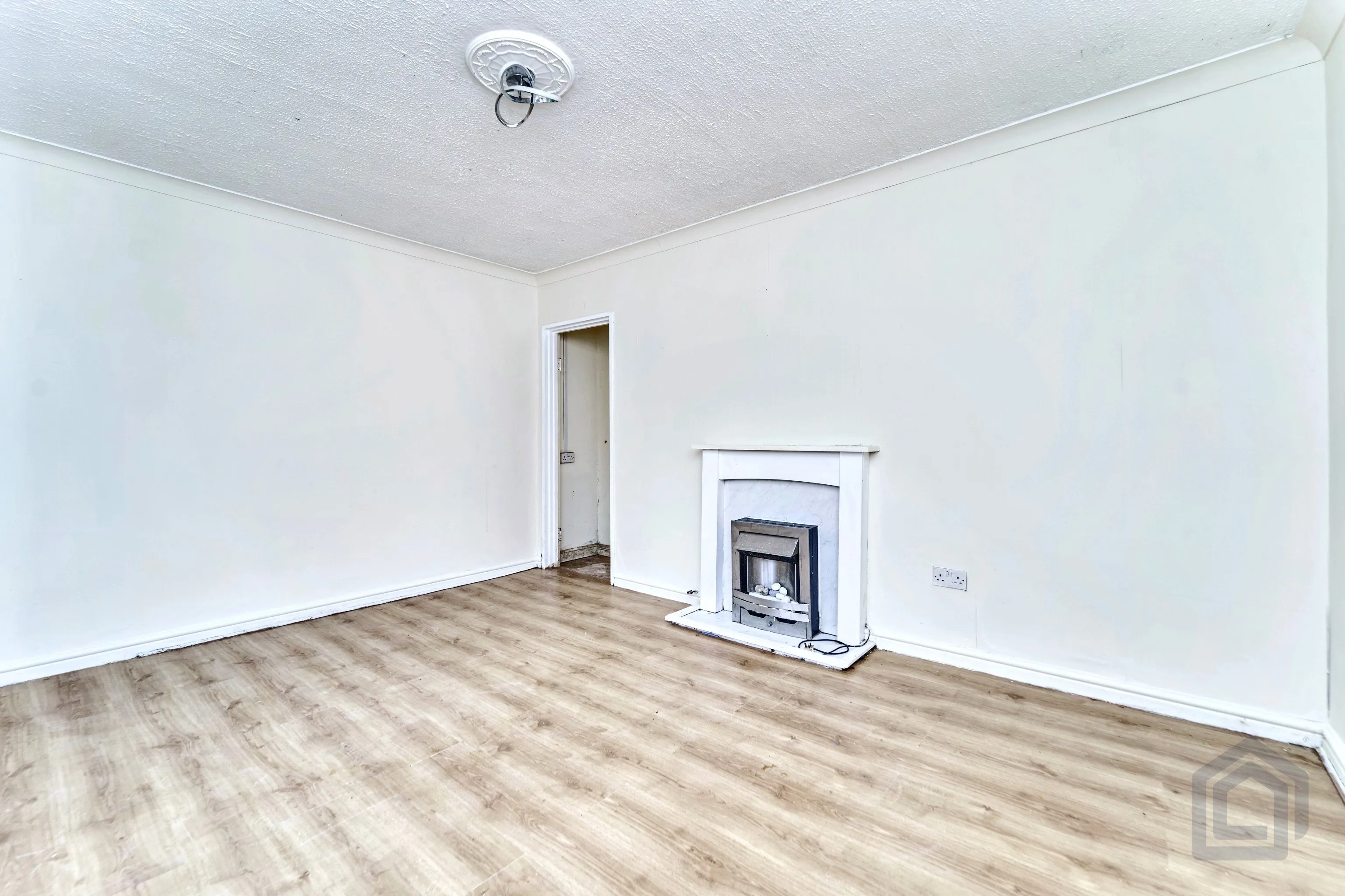 3 Bedroom Semi-Detached in Quinton