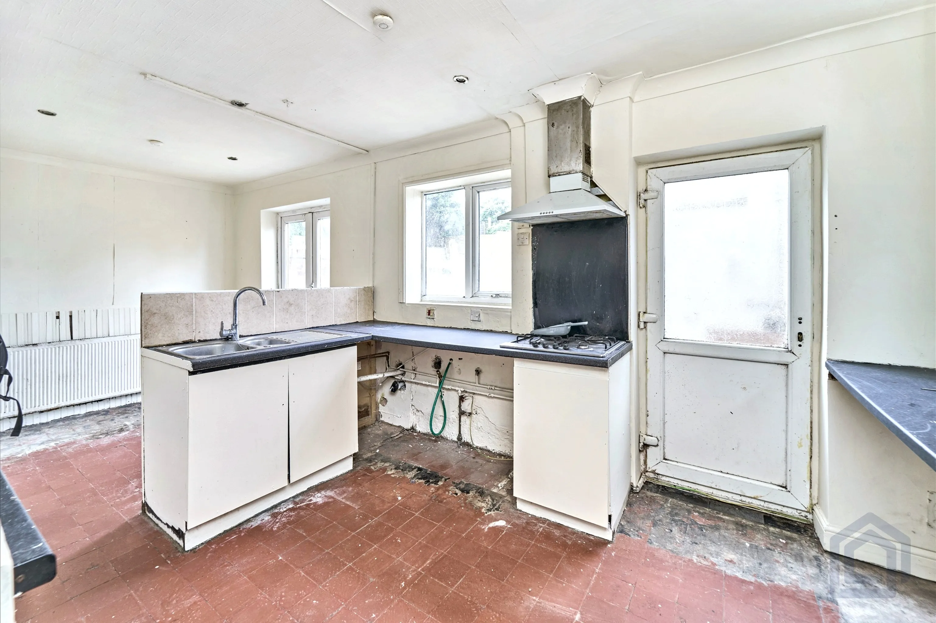 3 Bedroom Semi-Detached in Quinton