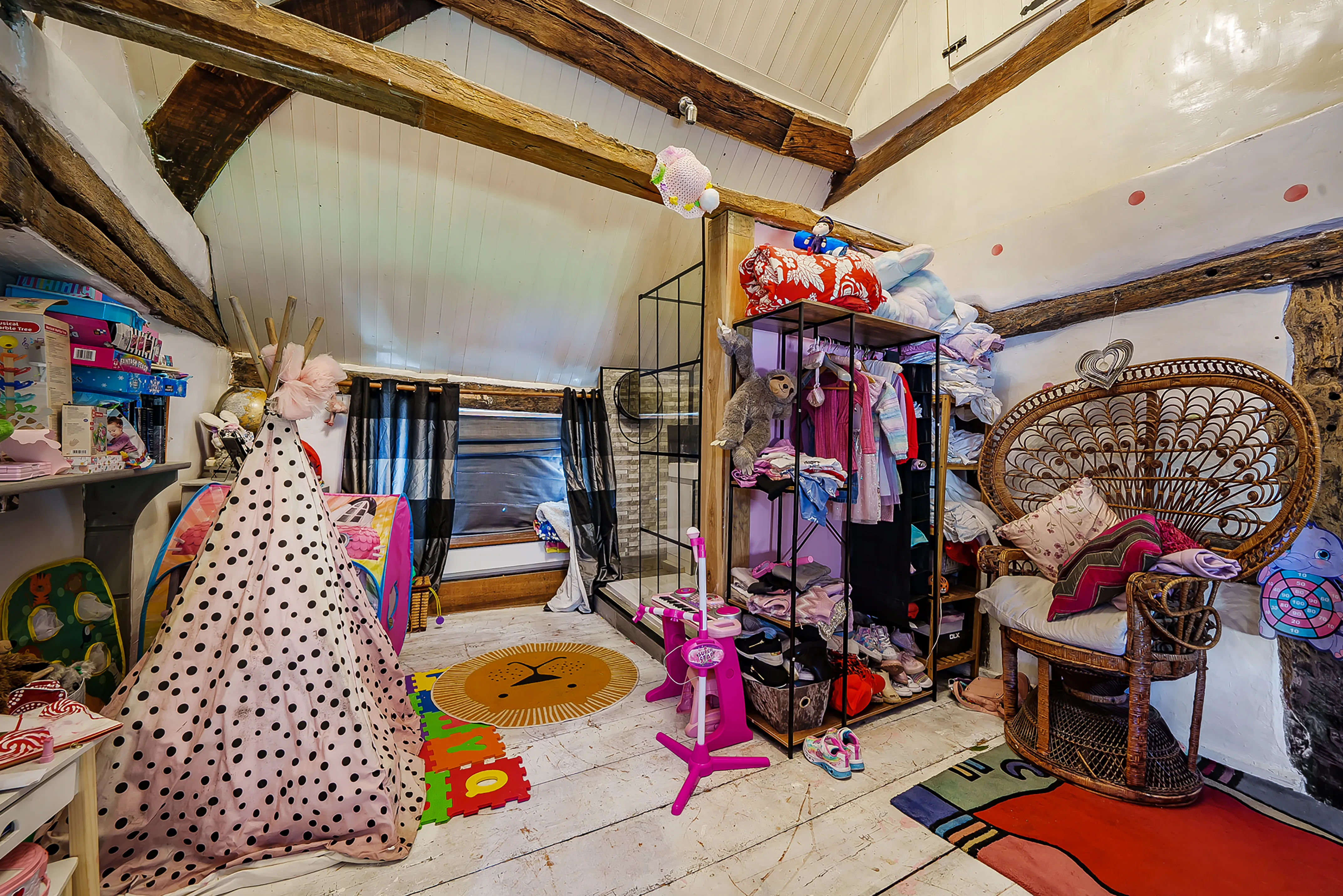 4 Bedroom Detached in Kenilworth