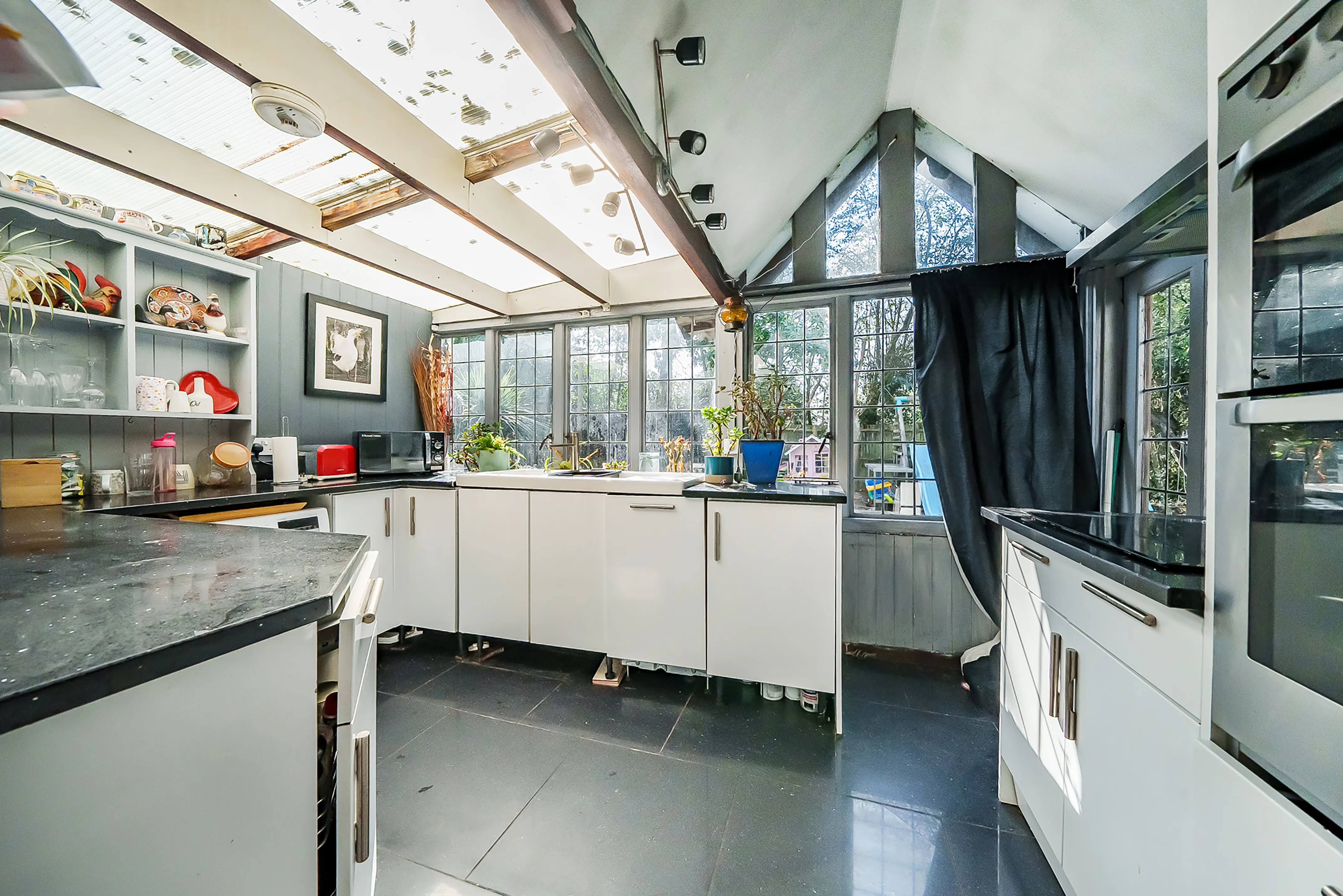 4 Bedroom Detached in Kenilworth