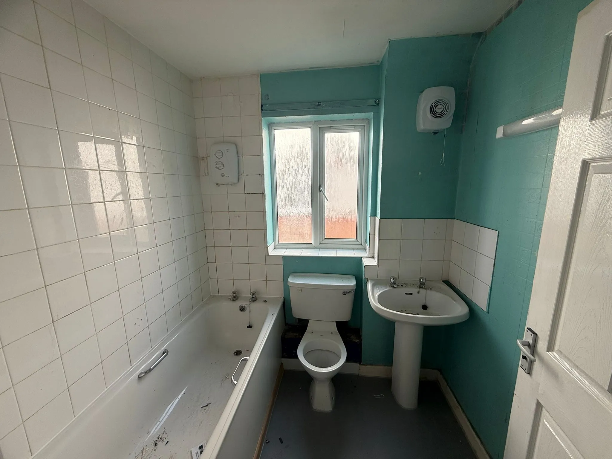 3 Bedroom Semi-Detached in Brierley Hill