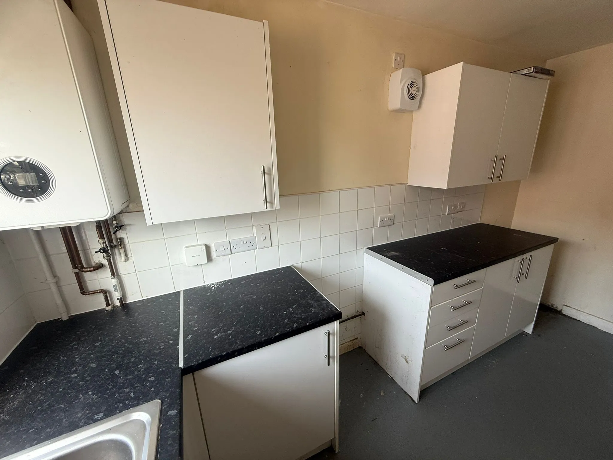 3 Bedroom Semi-Detached in Brierley Hill