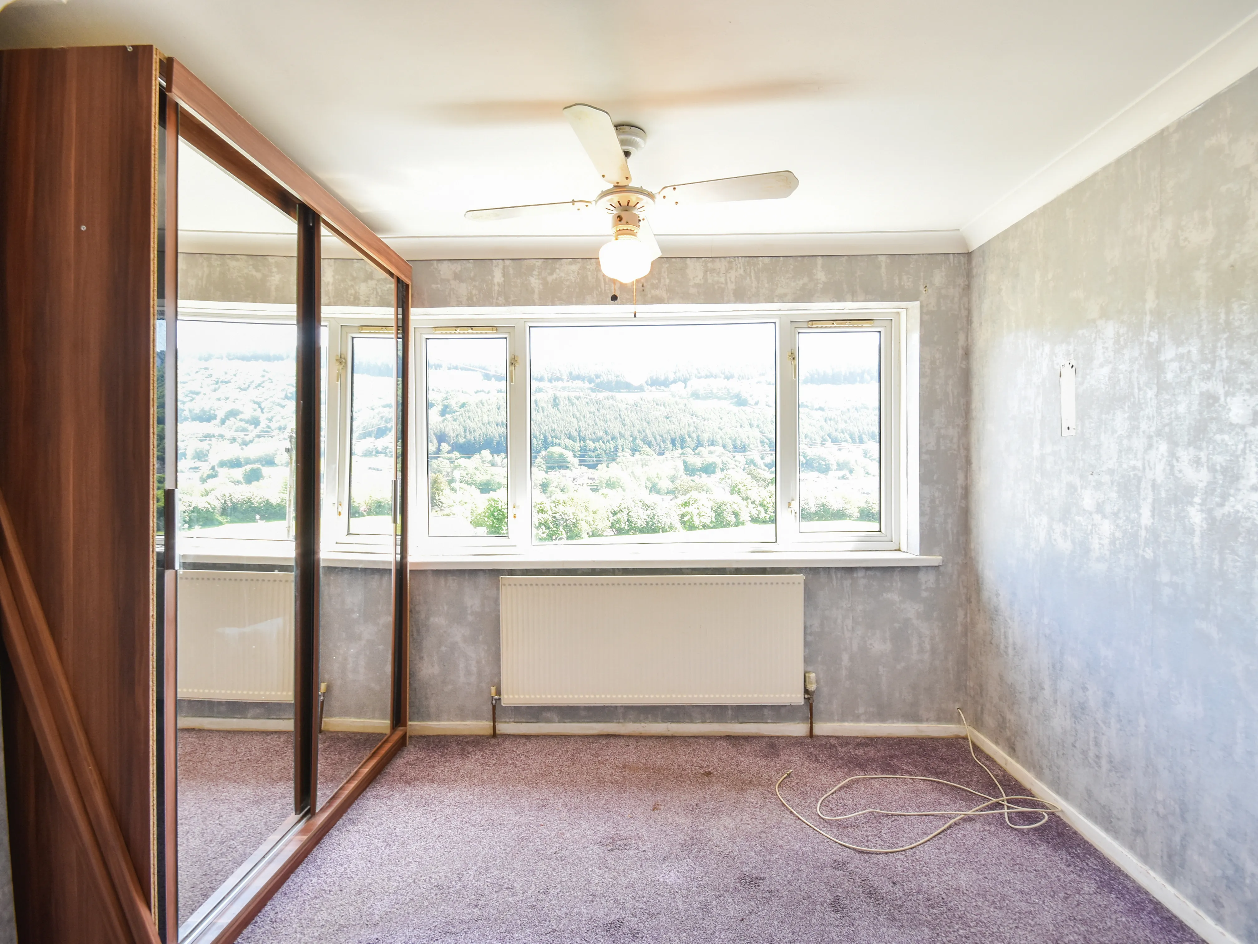 3 Bedroom Semi-Detached in Mountain Ash