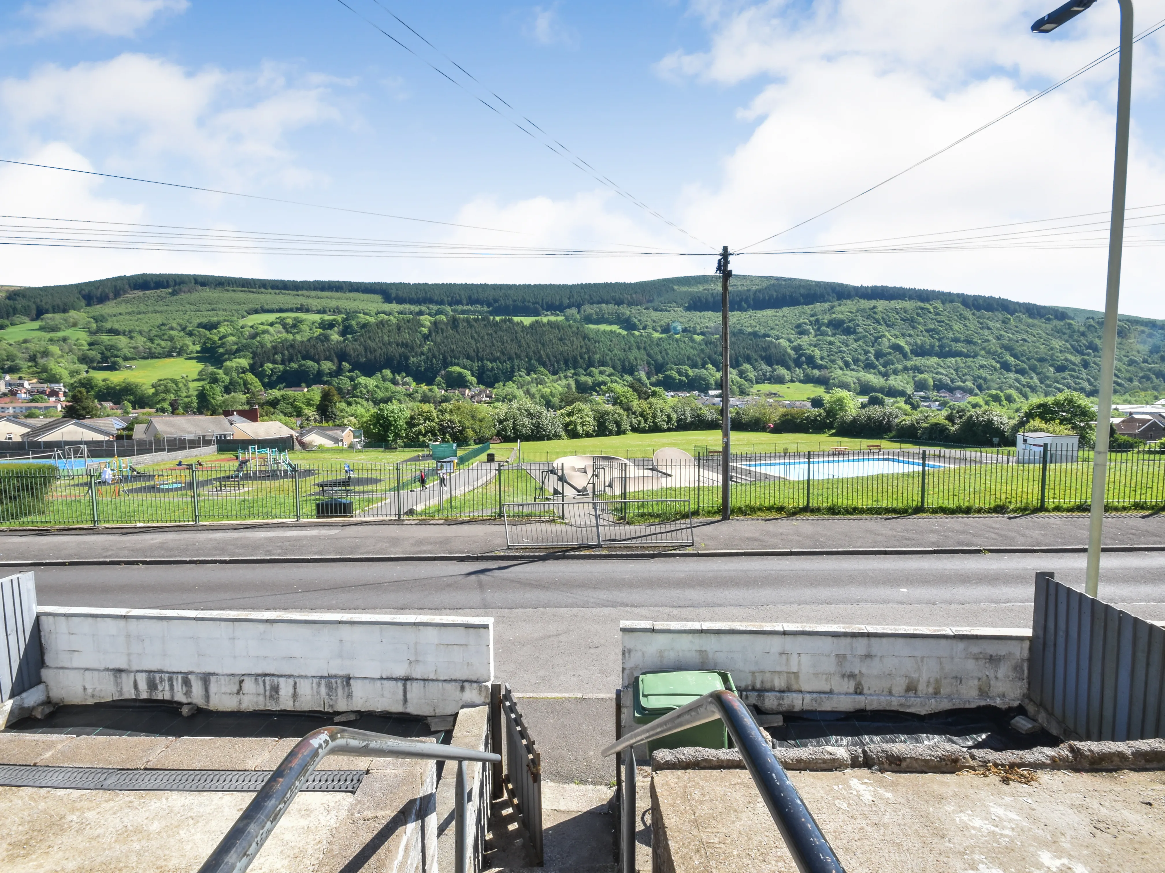 3 Bedroom Semi-Detached in Mountain Ash