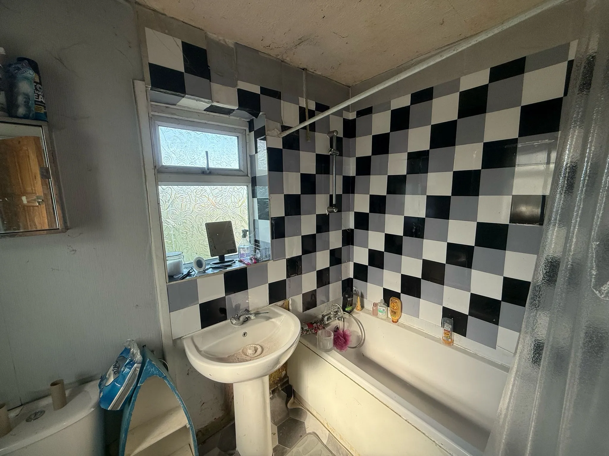 3 Bedroom End Terrace in Stafford