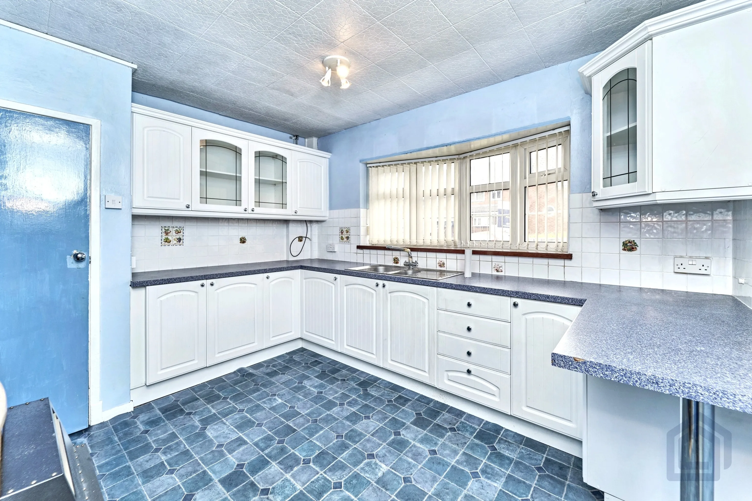 3 Bedroom Semi-Detached in Walsall