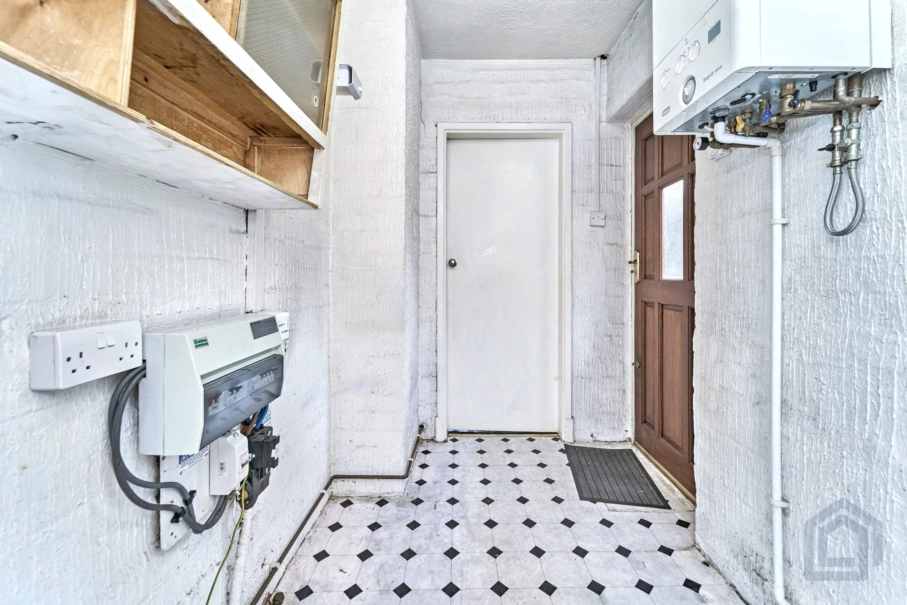 3 Bedroom Semi-Detached in Walsall