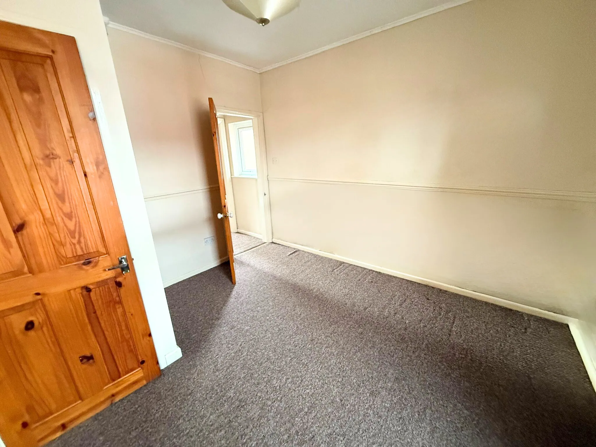 2 Bedroom End Terrace in Worcester