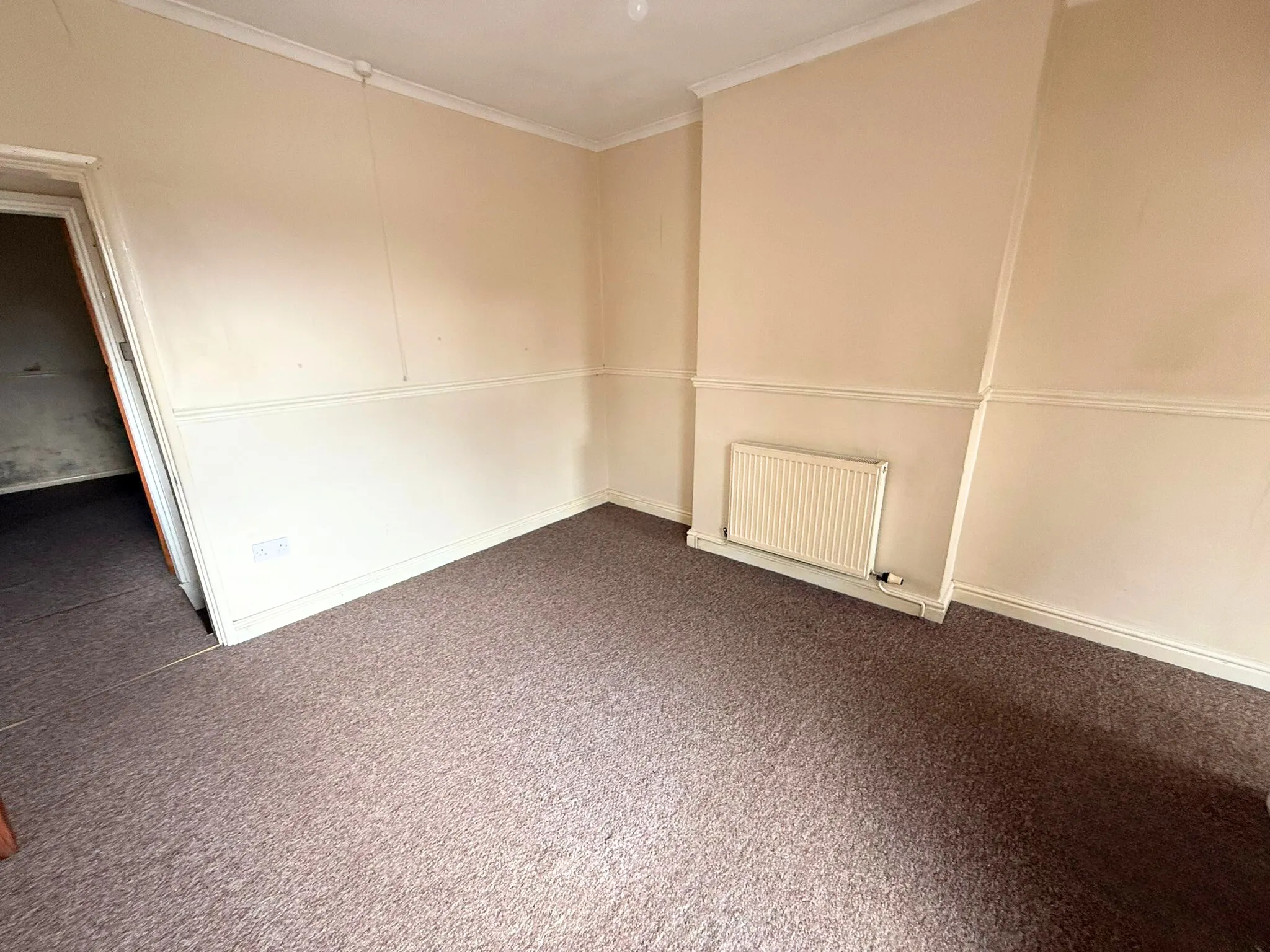 2 Bedroom End Terrace in Worcester