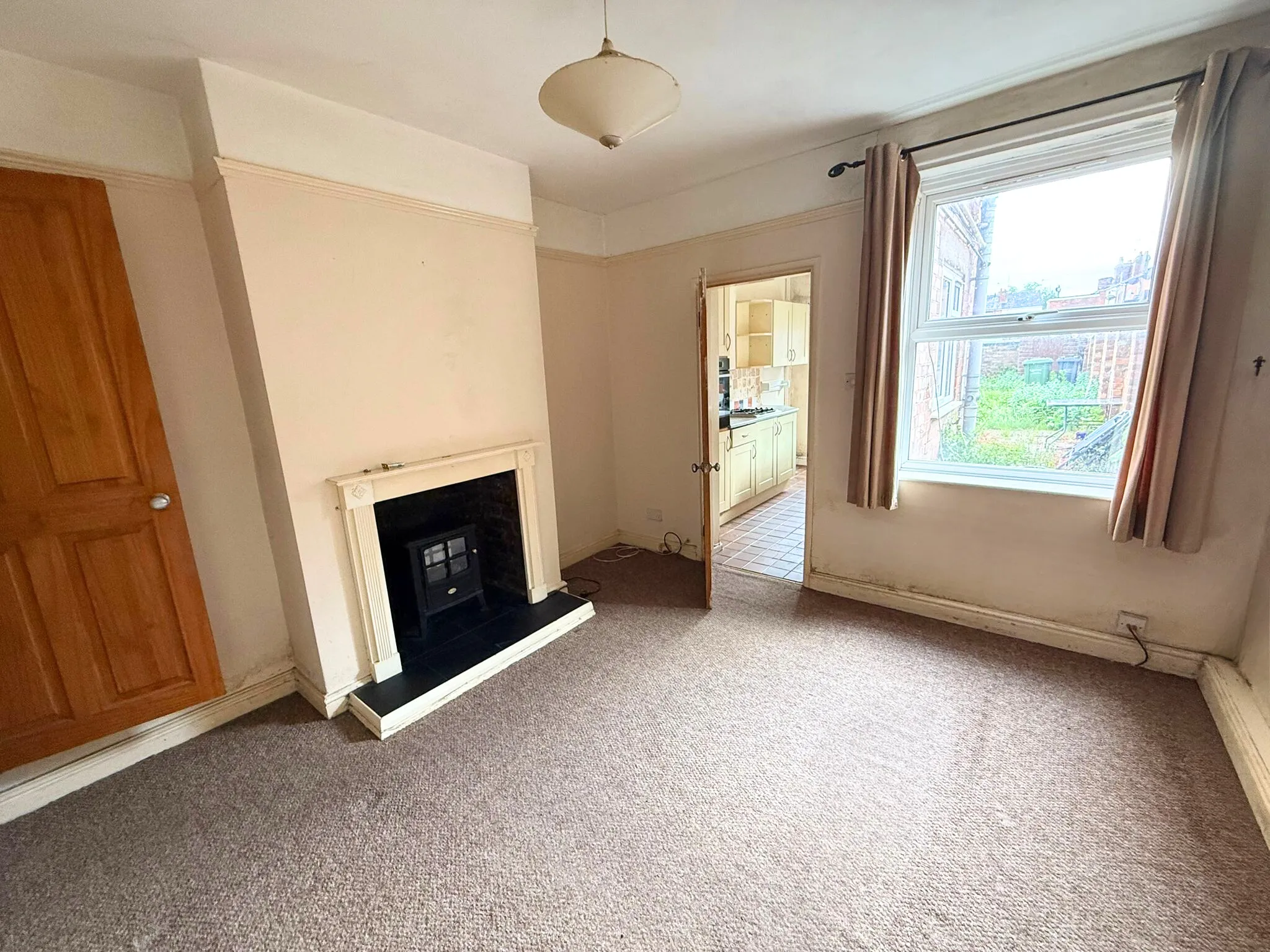 2 Bedroom End Terrace in Worcester