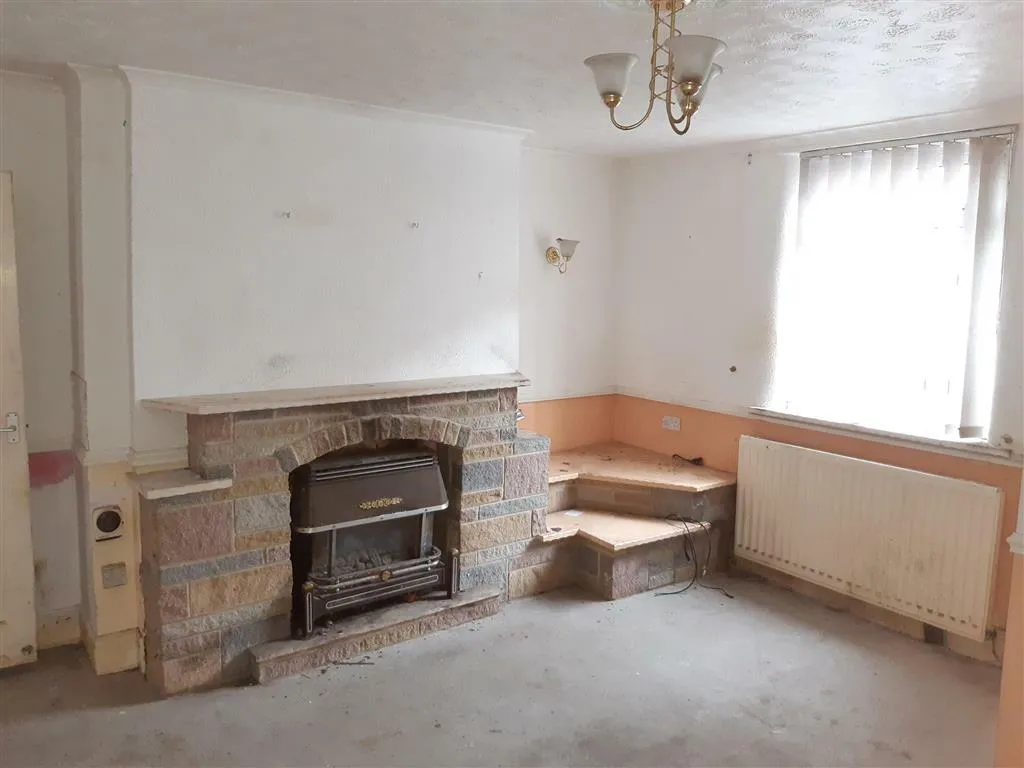 2 Bedroom semi-detached in Crook
