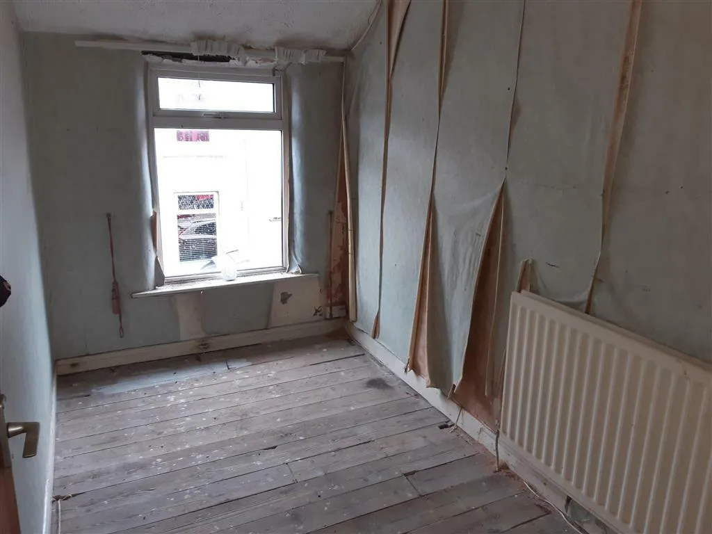 2 Bedroom semi-detached in Crook