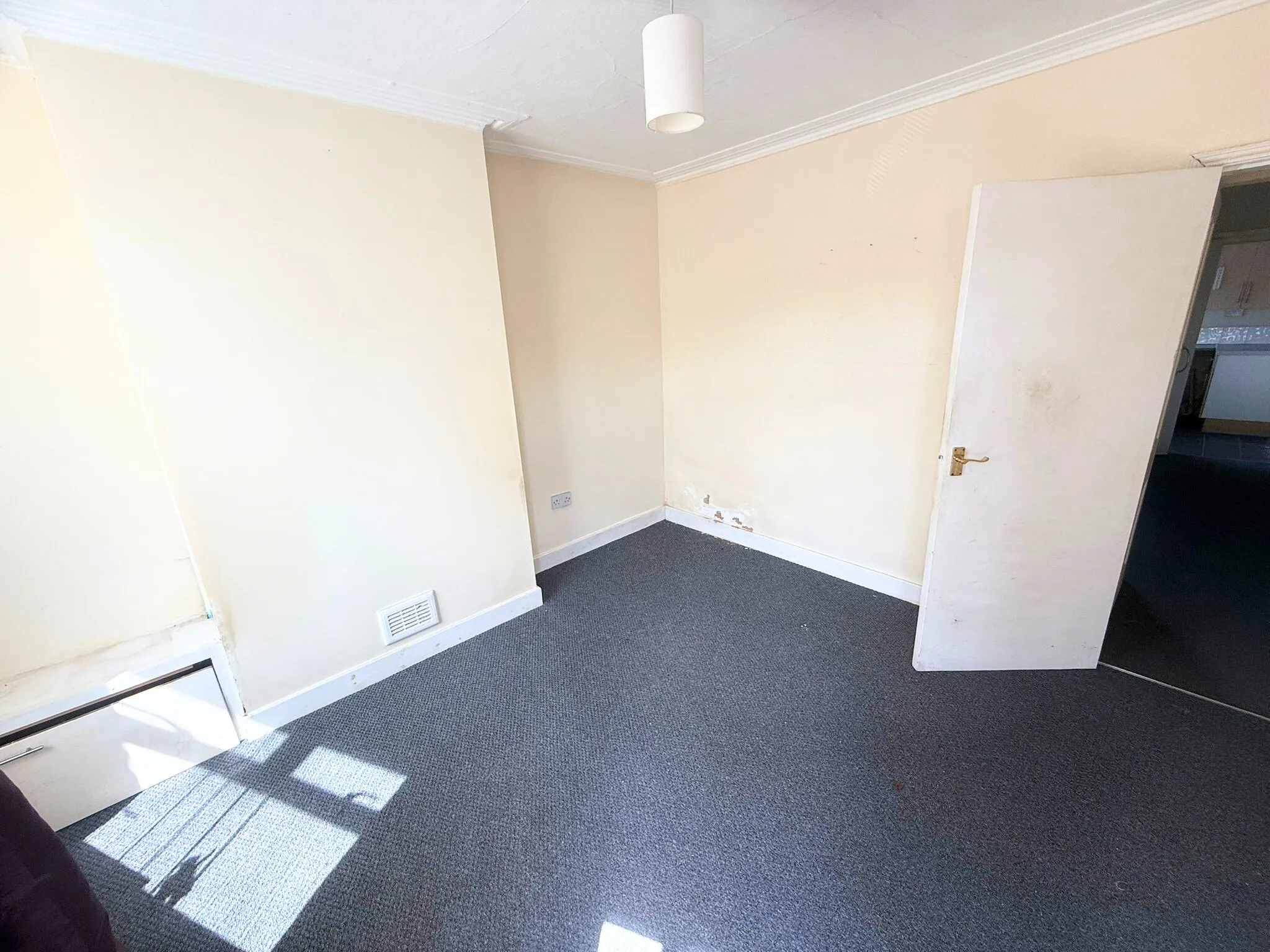 2 Bedroom Semi-Detached in Derbyshire