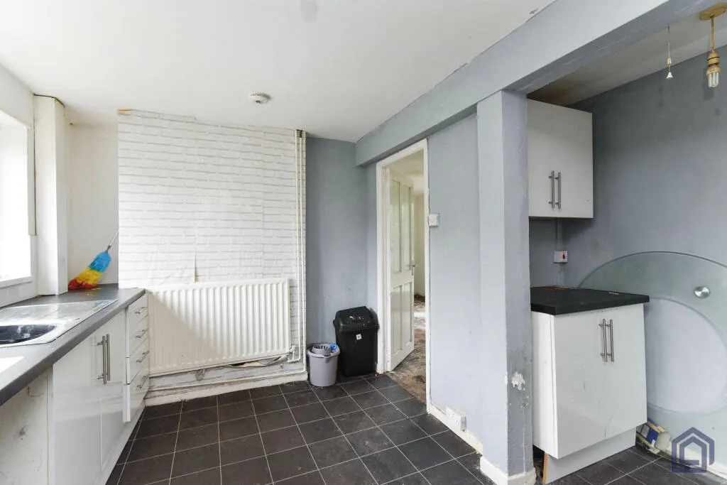 3 Bedroom Semi-Detached in Kidsgrove