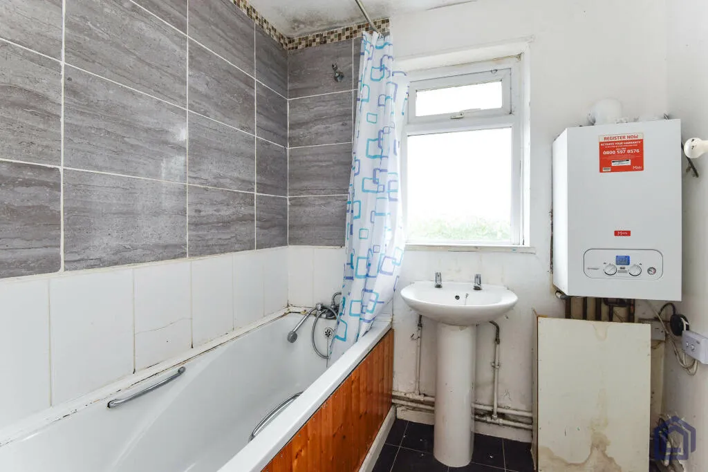 3 Bedroom Semi-Detached in Kidsgrove