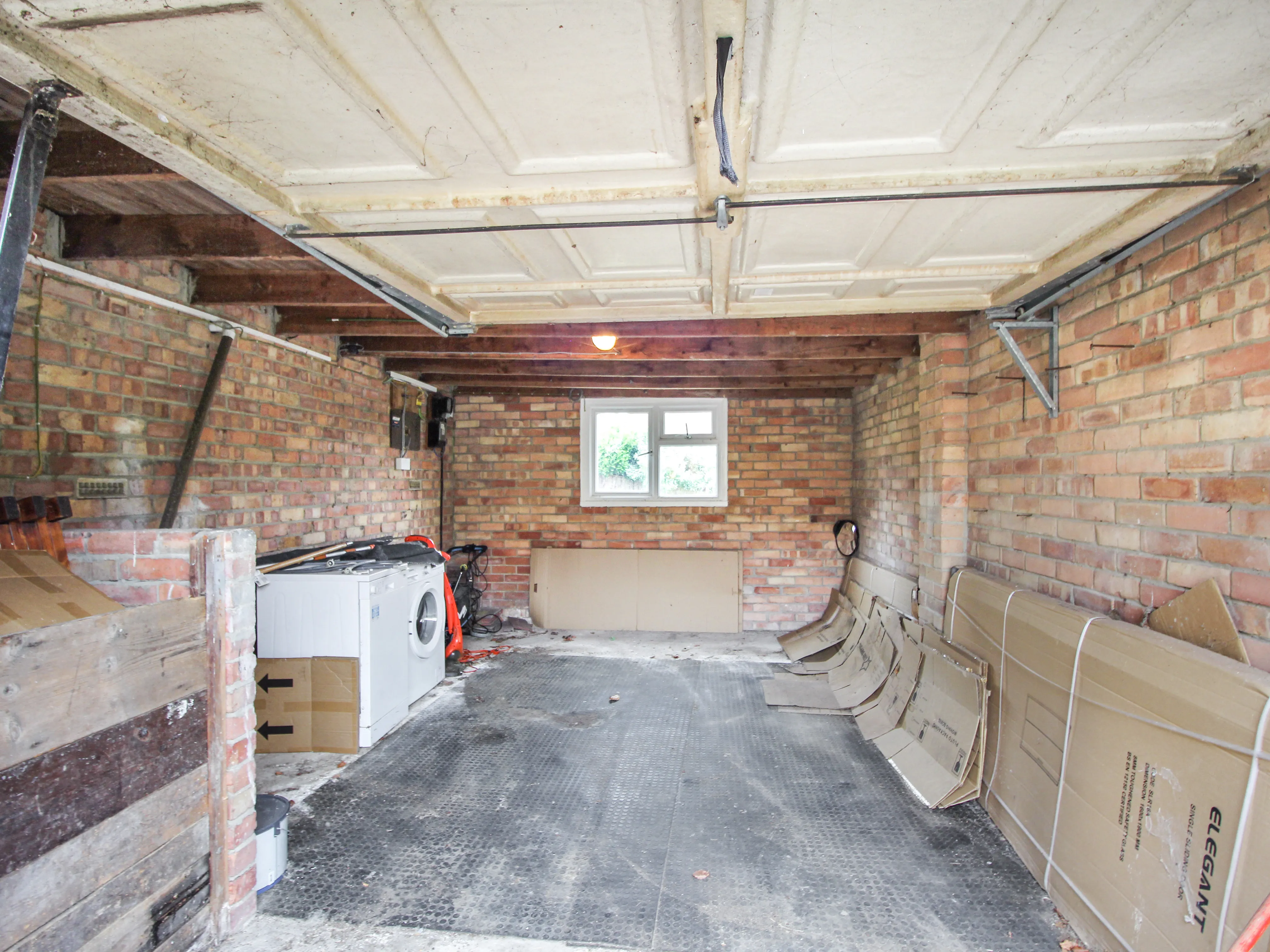 3 Bedroom Detached with Planning Permission in Newbury