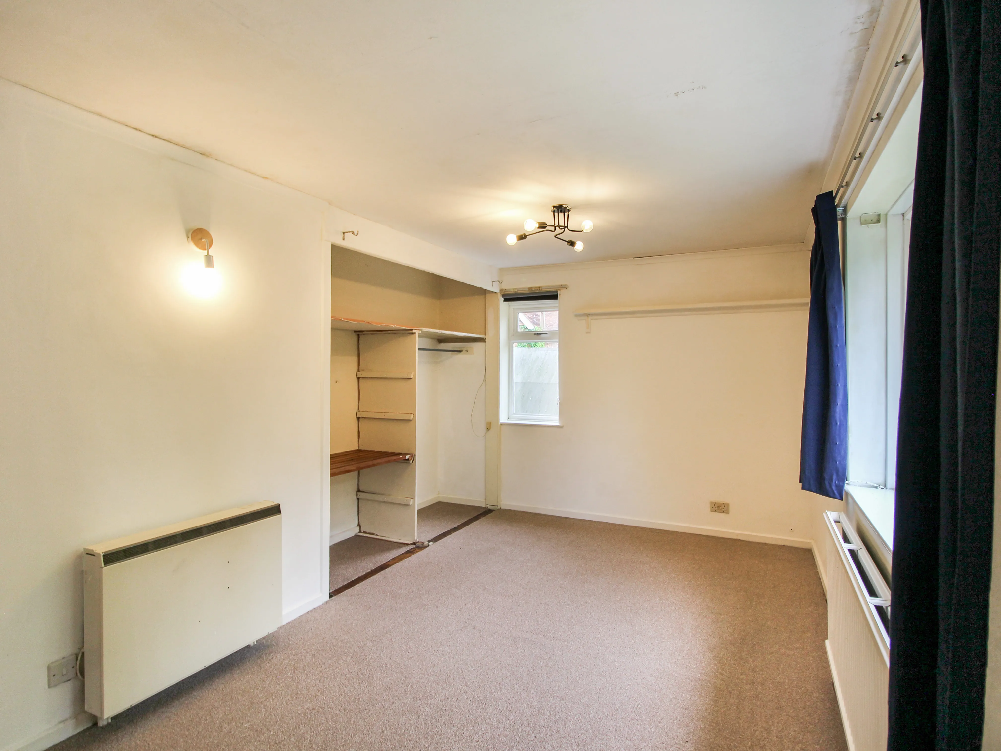 3 Bedroom Detached with Planning Permission in Newbury