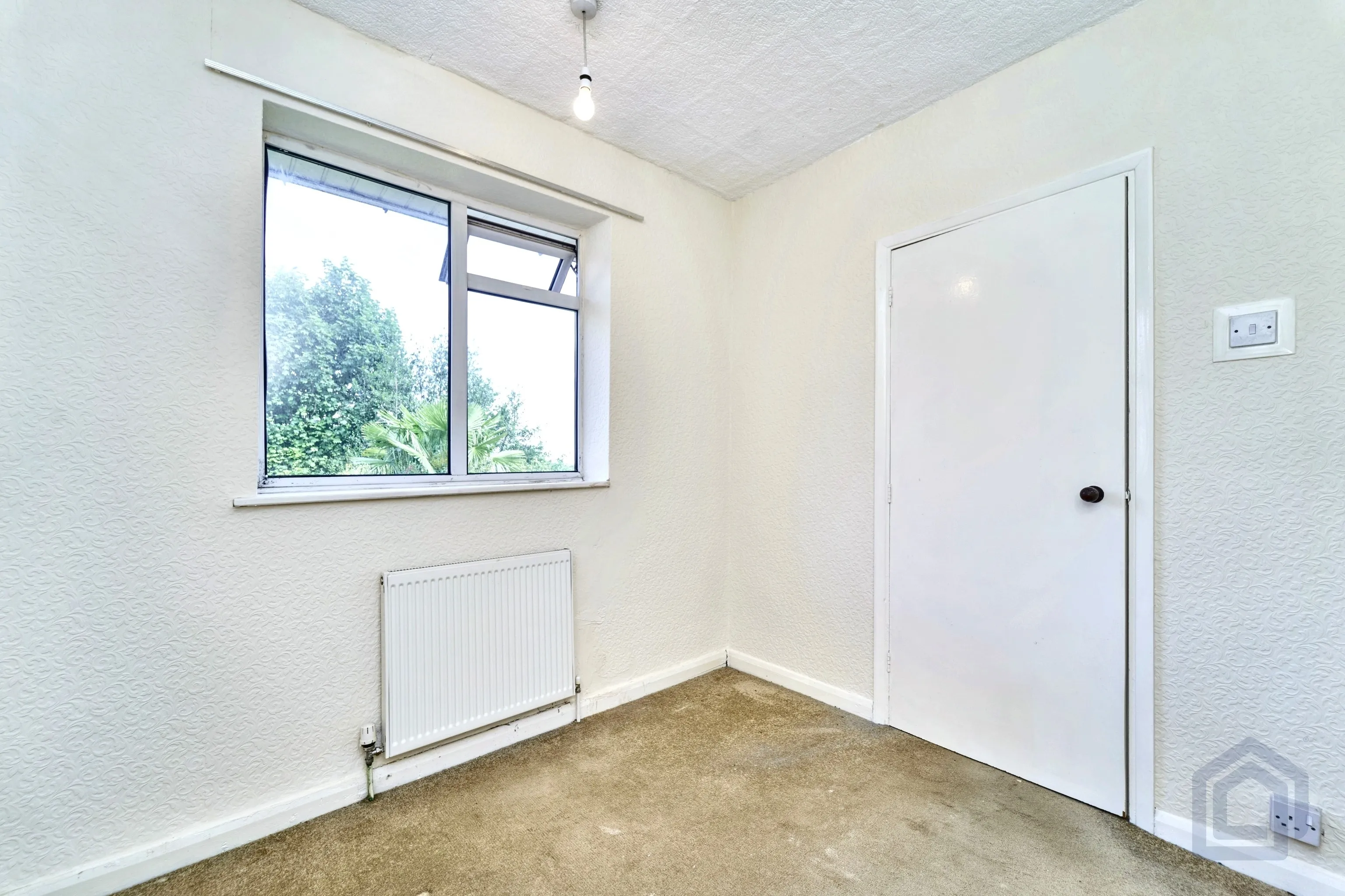 3 Bedroom Semi-Detached in Wolverhampton