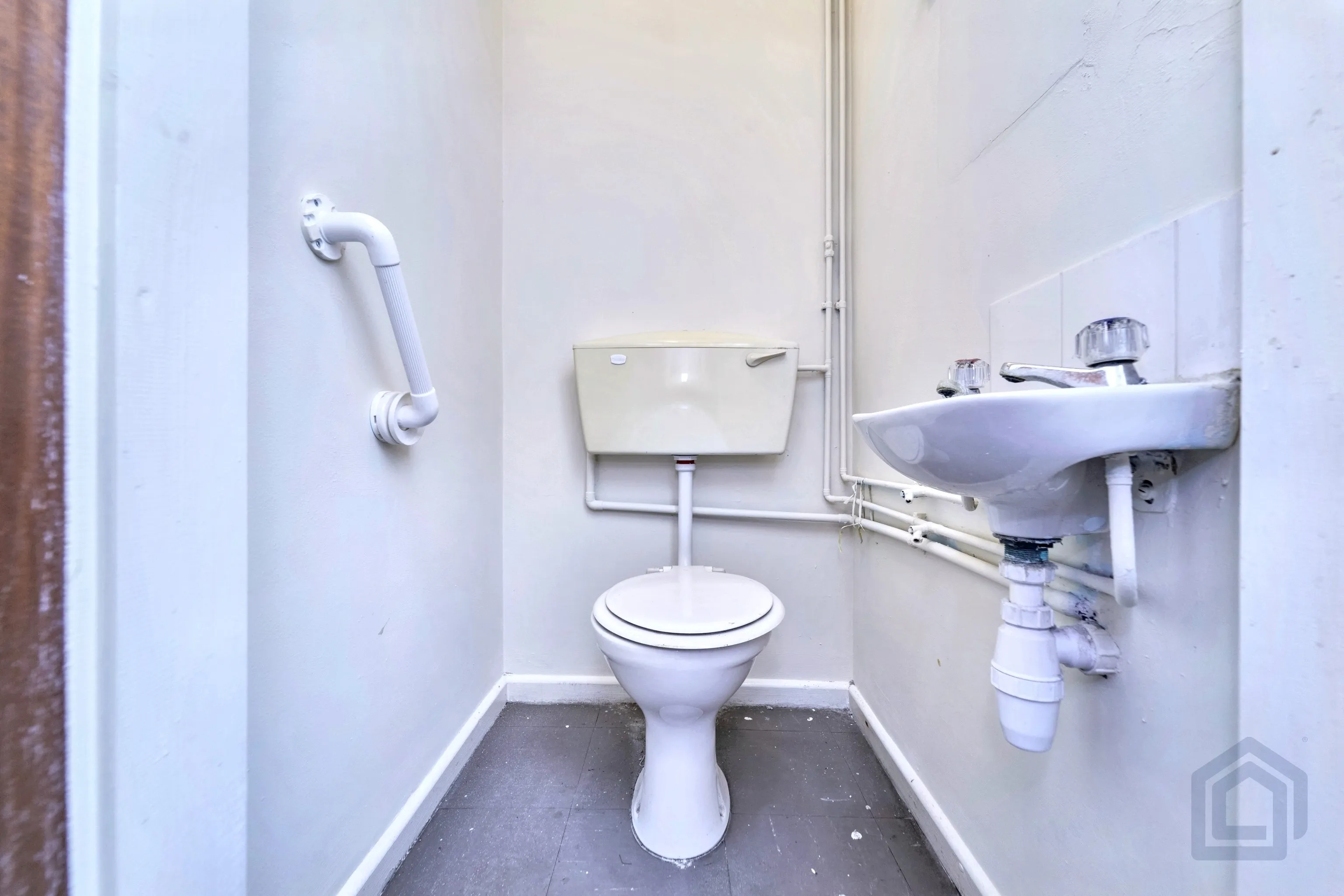 3 Bedroom Semi-Detached in Wolverhampton