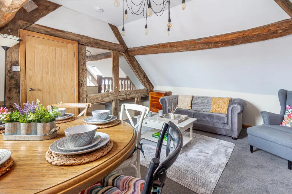 5 Bedroom Block of 3 Apartments in Herefordshire