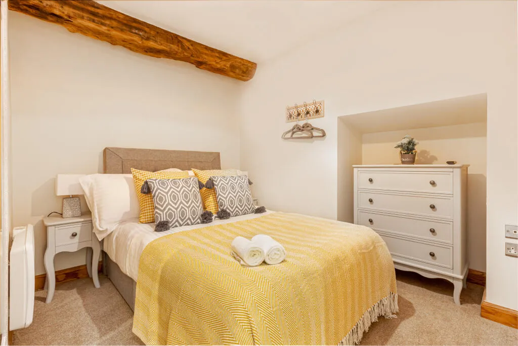 5 Bedroom Block of 3 Apartments in Herefordshire