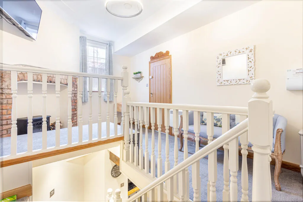 5 Bedroom Block of 3 Apartments in Herefordshire