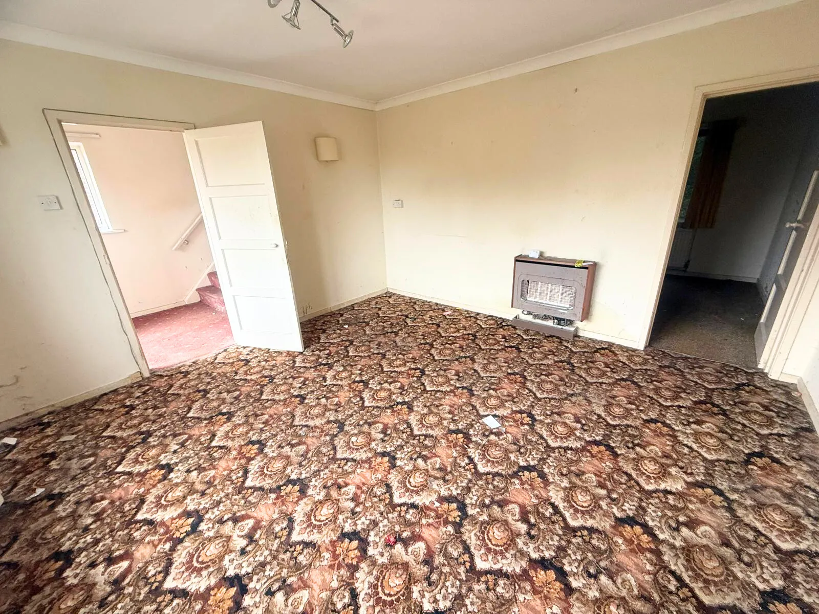 3 Bedroom Semi-Detached in Derbyshire