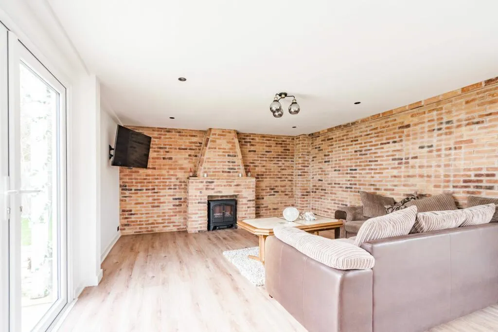 6 Bedroom Detached with private mooring in Great Yarmouth