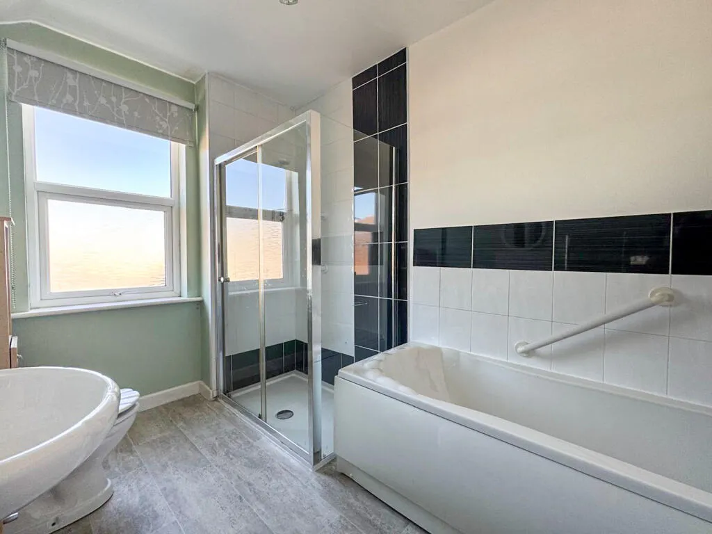 2 Bedroom Semi Detached in Dudley