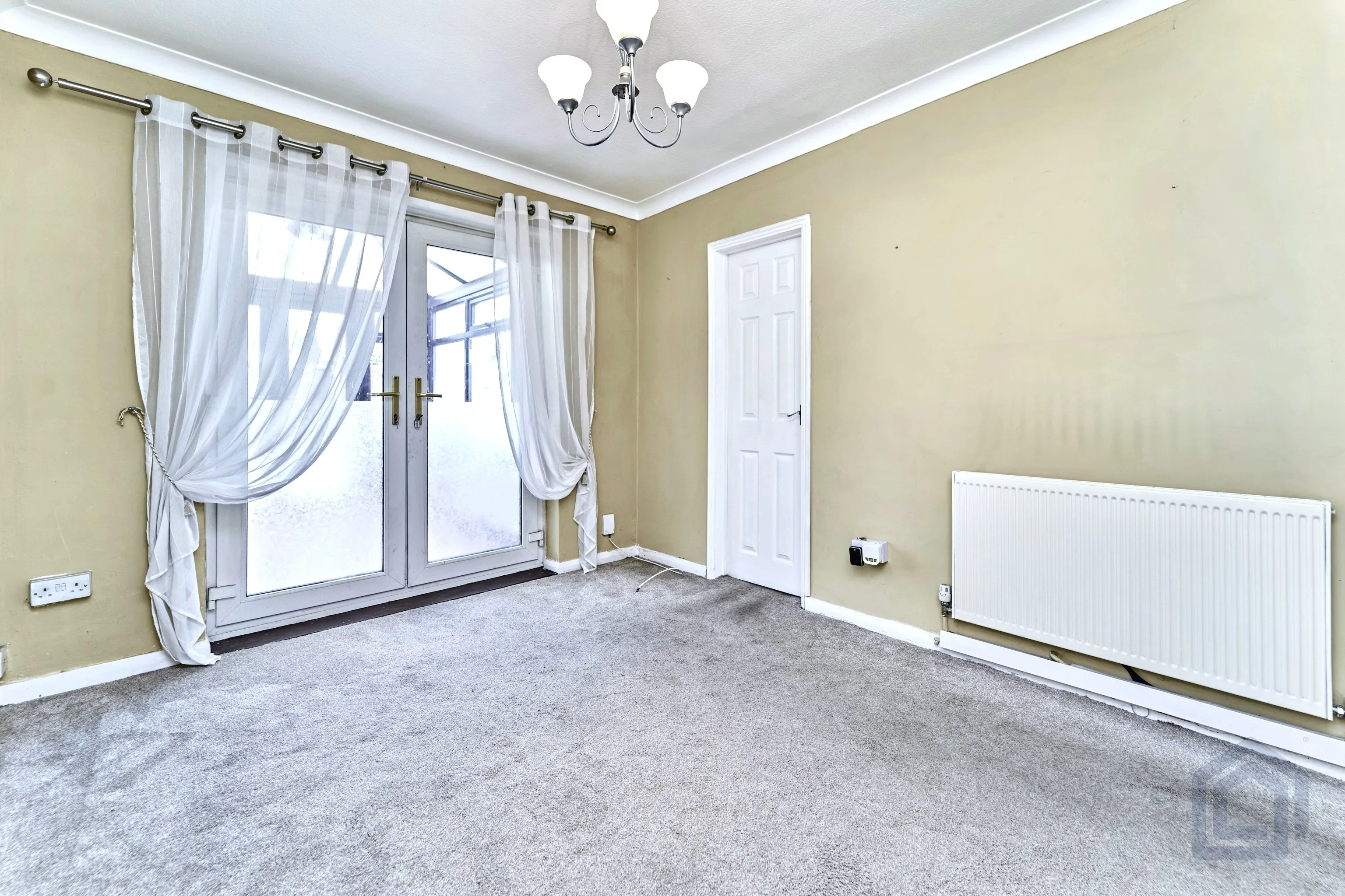 3 Bedroom Semi-Detached in Dudley
