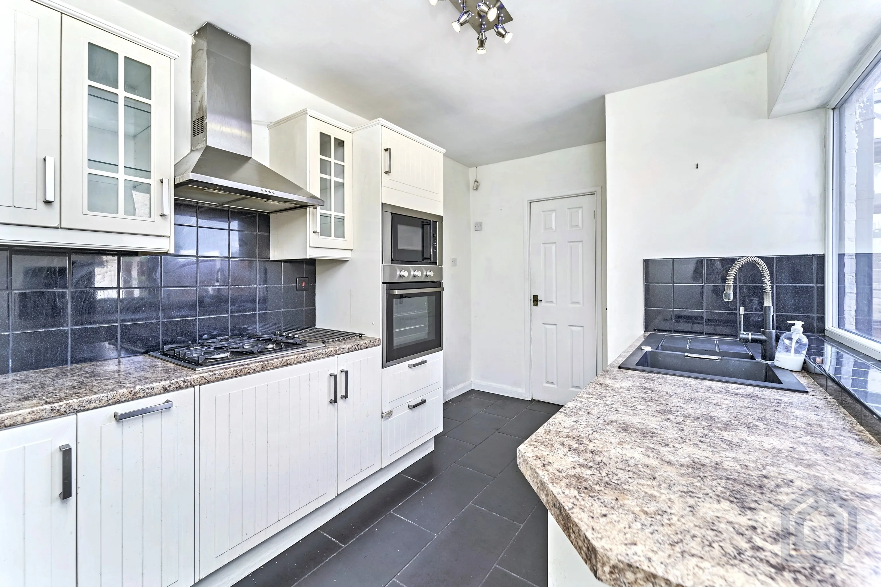 3 Bedroom Semi-Detached in Dudley