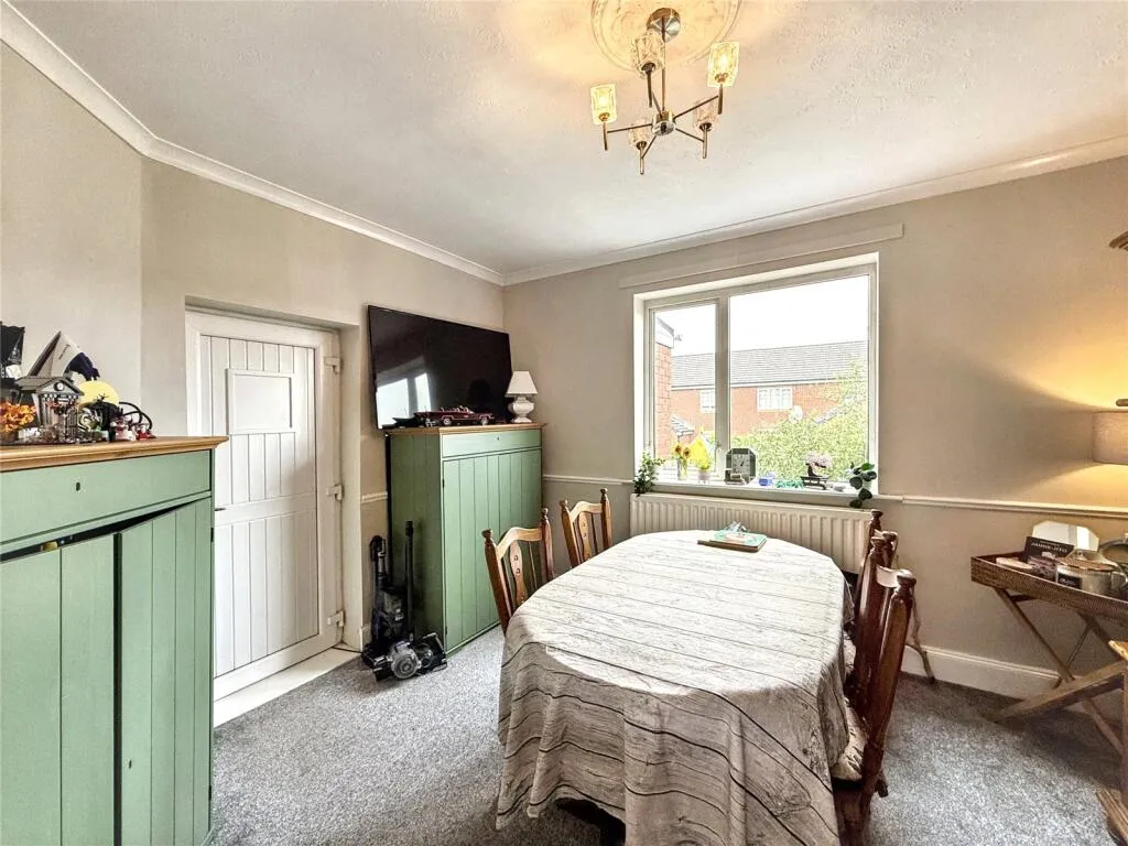 3 Bedroom End Terrace in Stanley