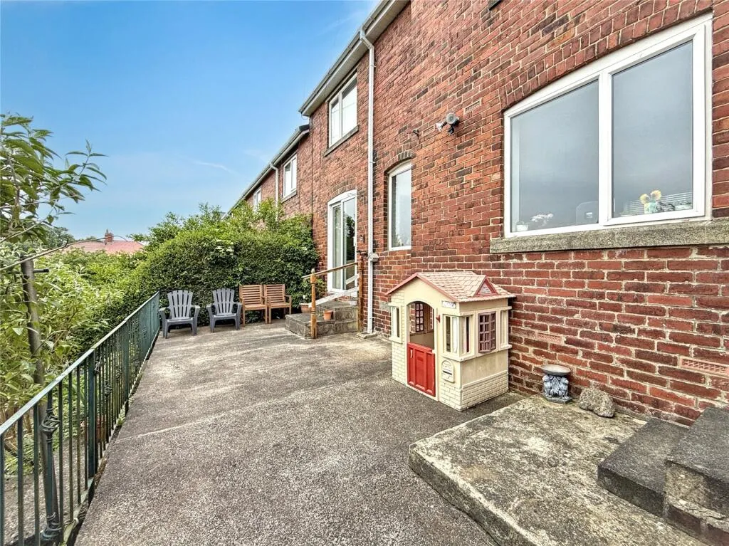3 Bedroom End Terrace in Stanley