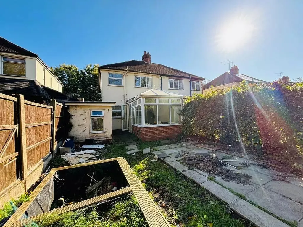 4 Bedroom Semi-Detached in Walsall