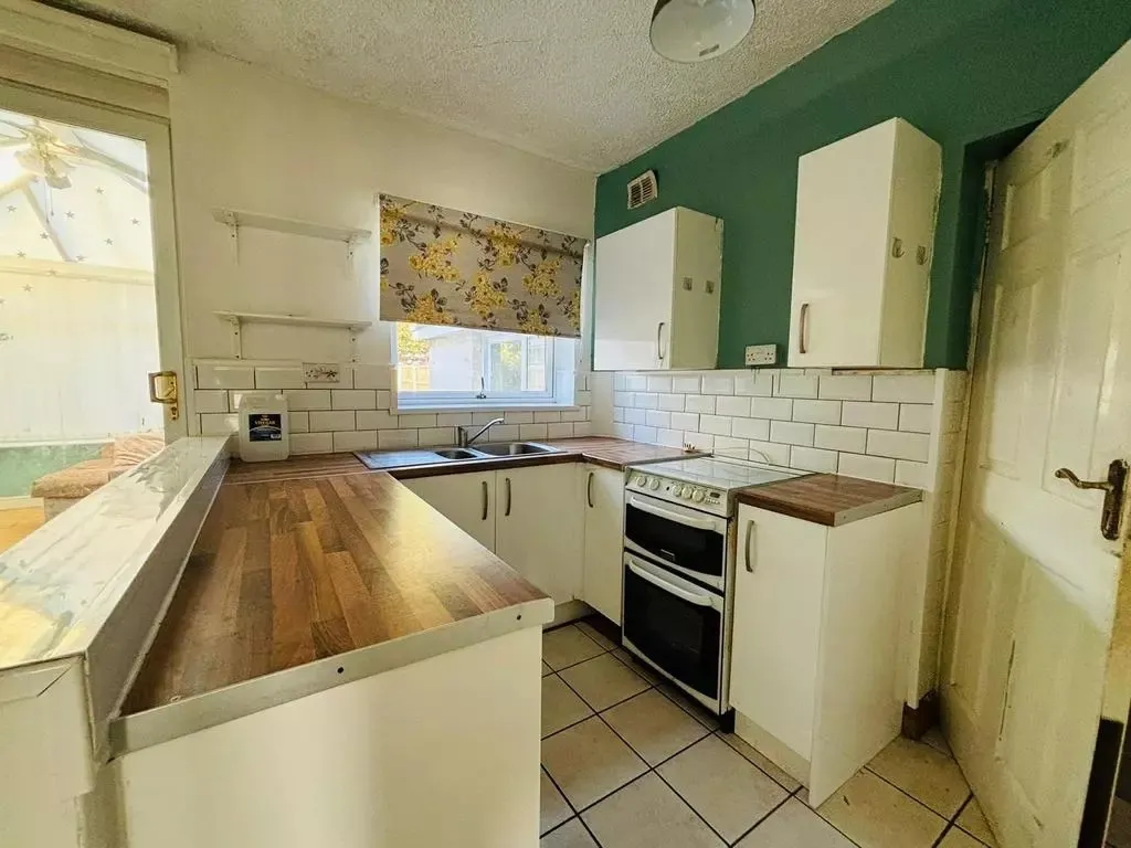 4 Bedroom Semi-Detached in Walsall